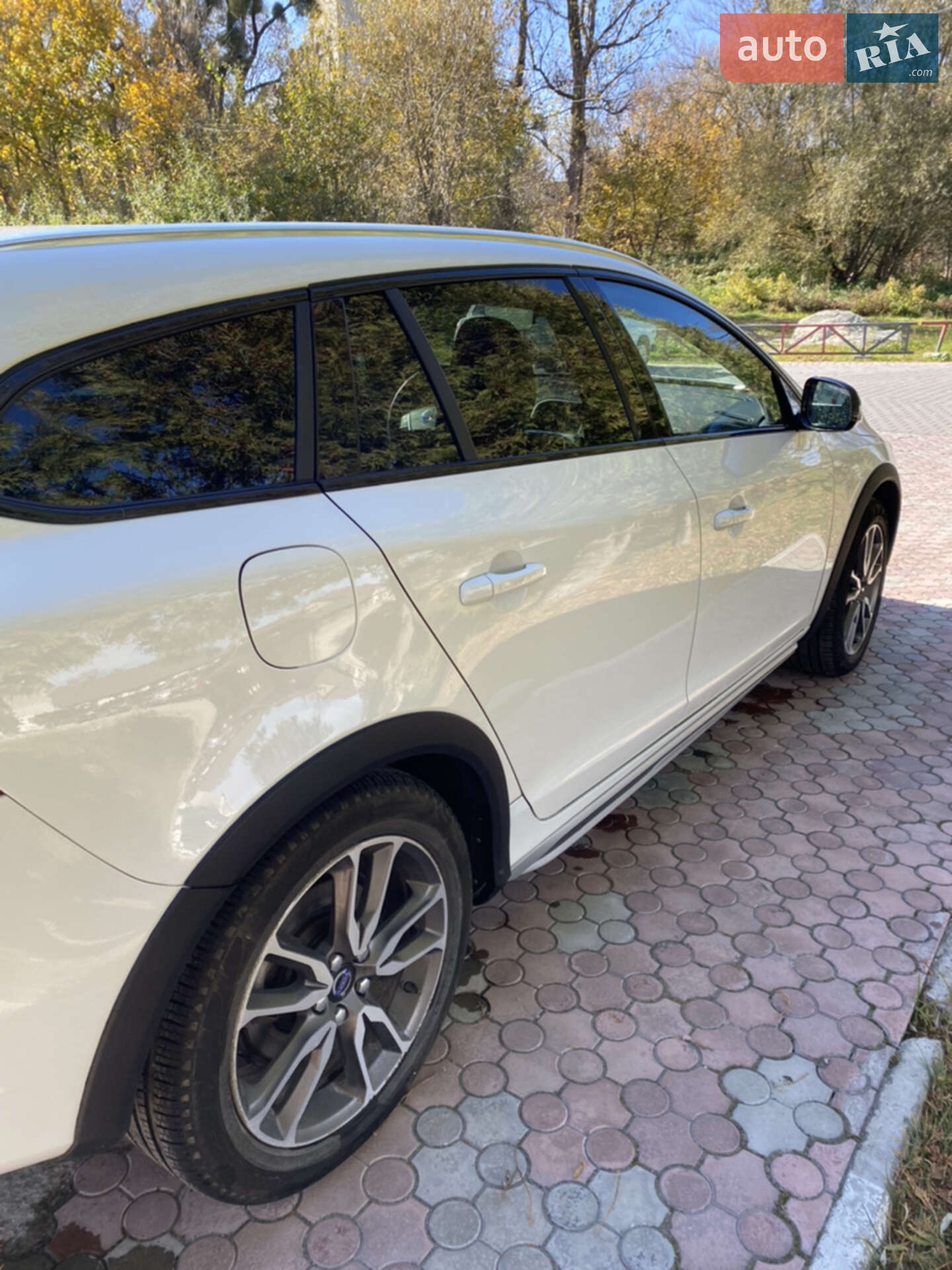 Volvo V60 2015 VIN YV4612HK6G1003270 фото оголошення 3 з 20
