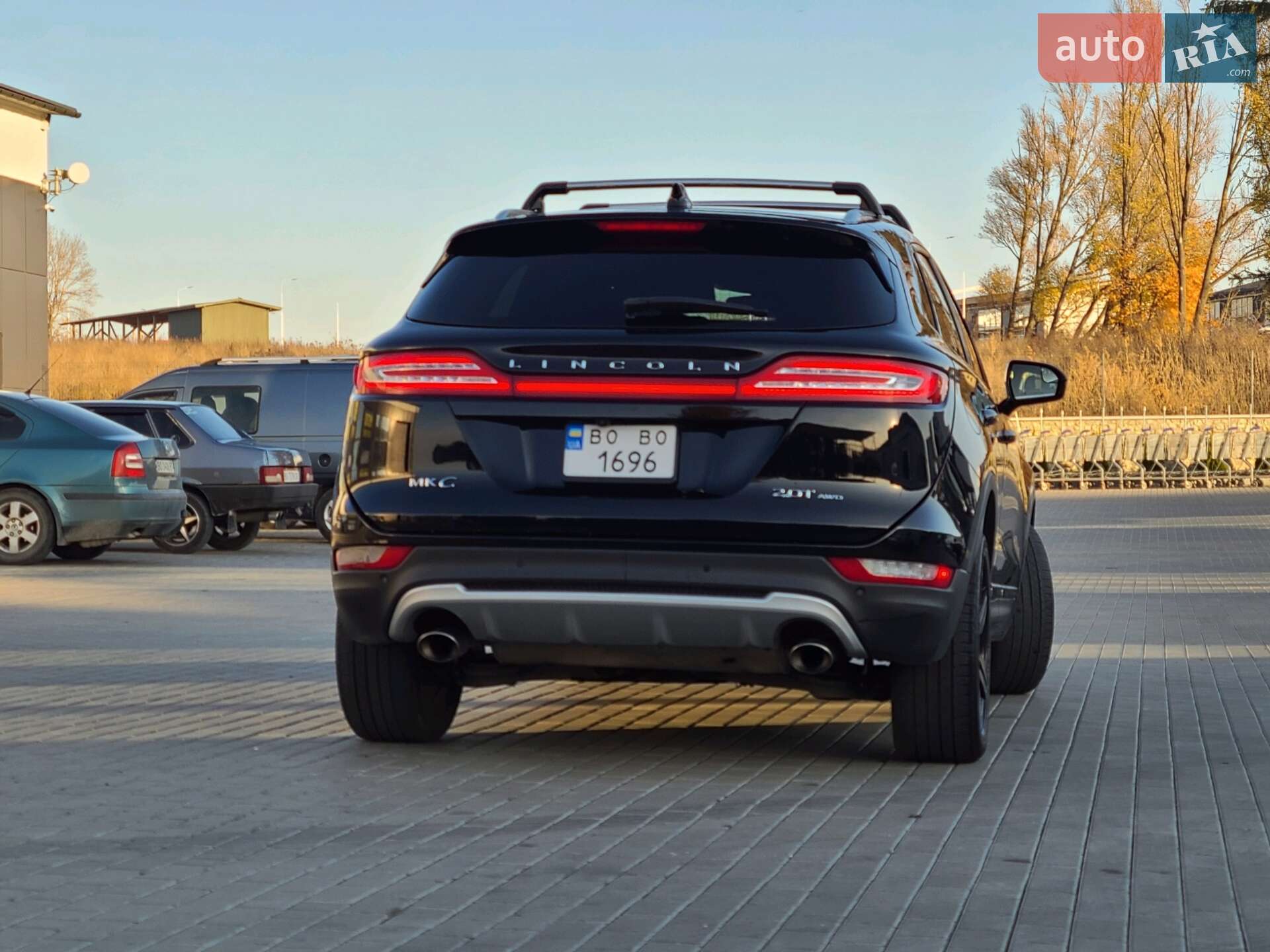 Lincoln MKC 2017 VIN 5LMCJ2D99HUL35205 фото оголошення 13 з 65