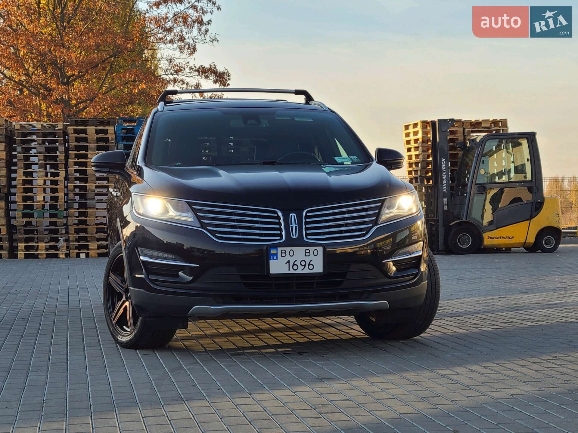 Lincoln MKC 2017 VIN 5LMCJ2D99HUL35205 фото оголошення 7 з 65