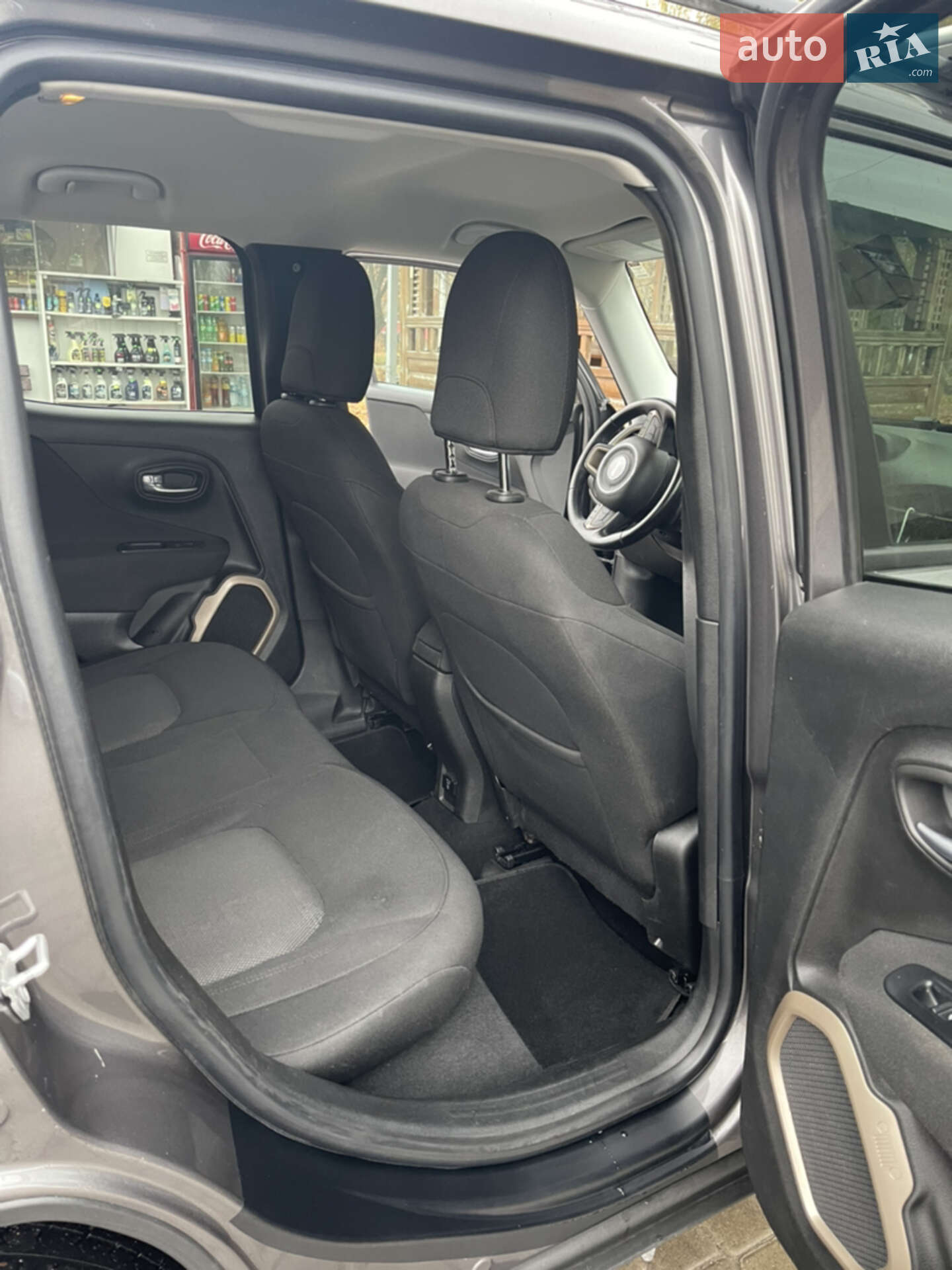 Jeep Renegade 2017 VIN ZACCJBBB0HPF19849 фото оголошення 39 з 46