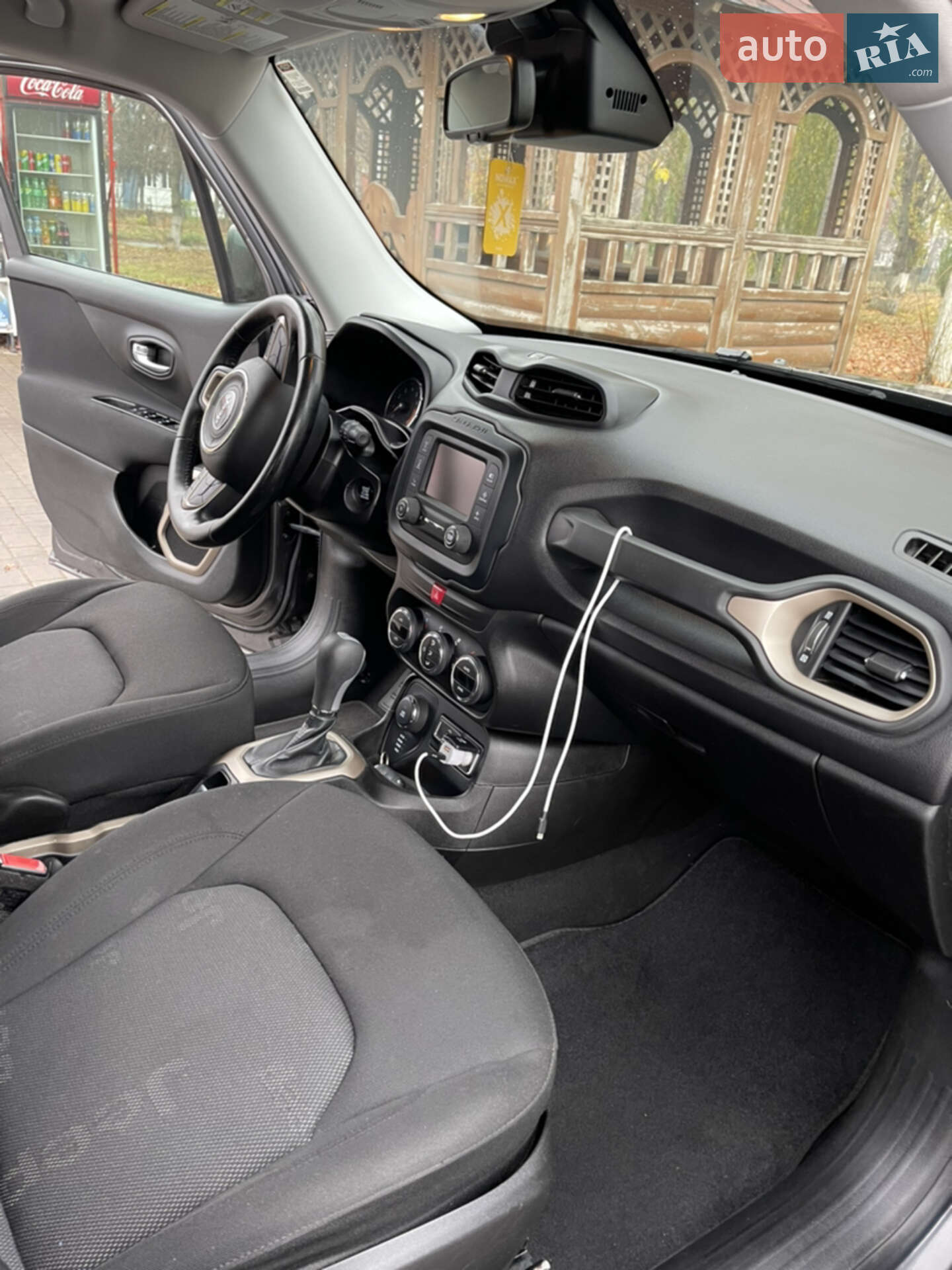 Jeep Renegade 2017 VIN ZACCJBBB0HPF19849 фото оголошення 40 з 46