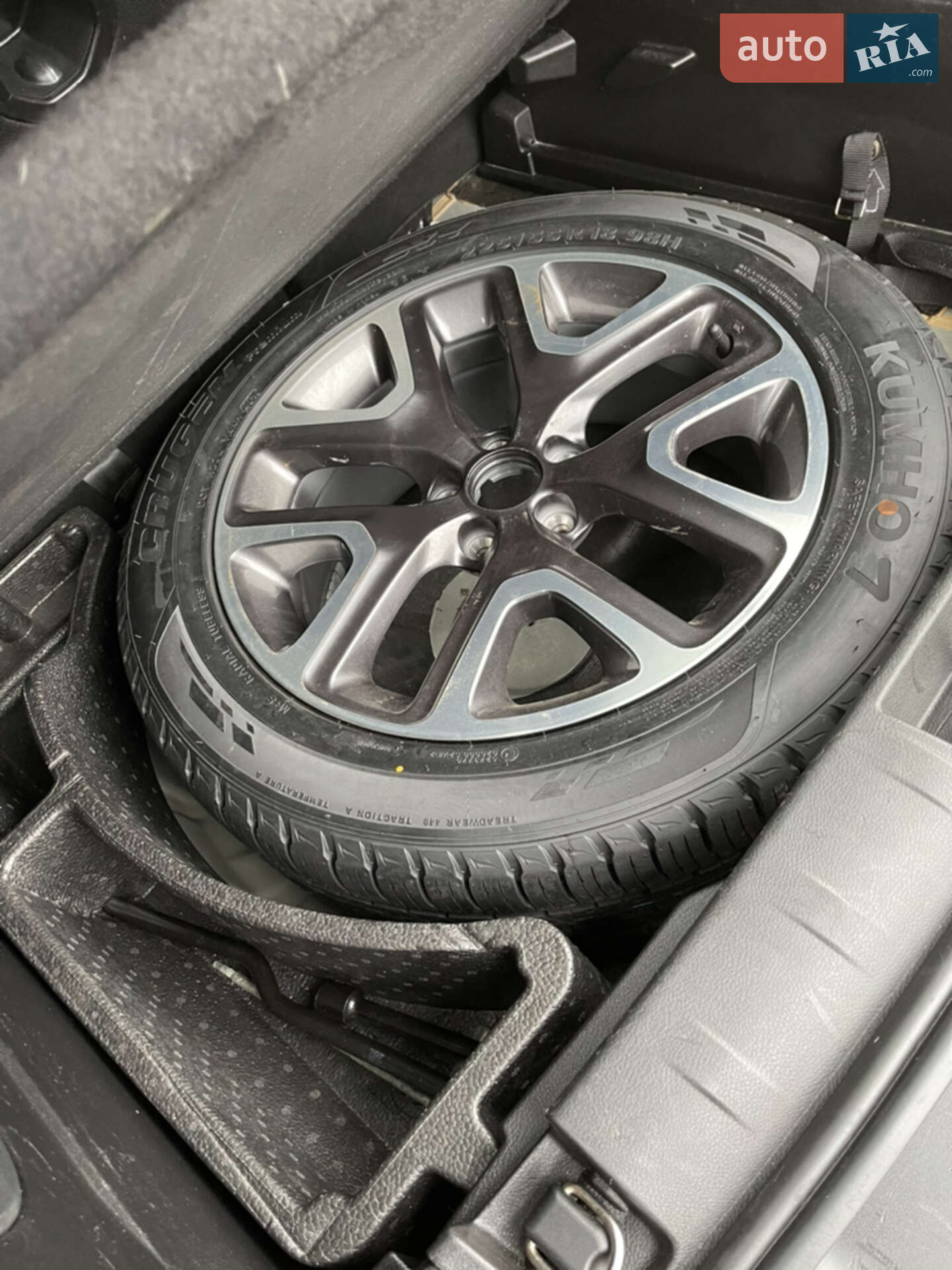 Jeep Renegade 2017 VIN ZACCJBBB0HPF19849 фото оголошення 45 з 46