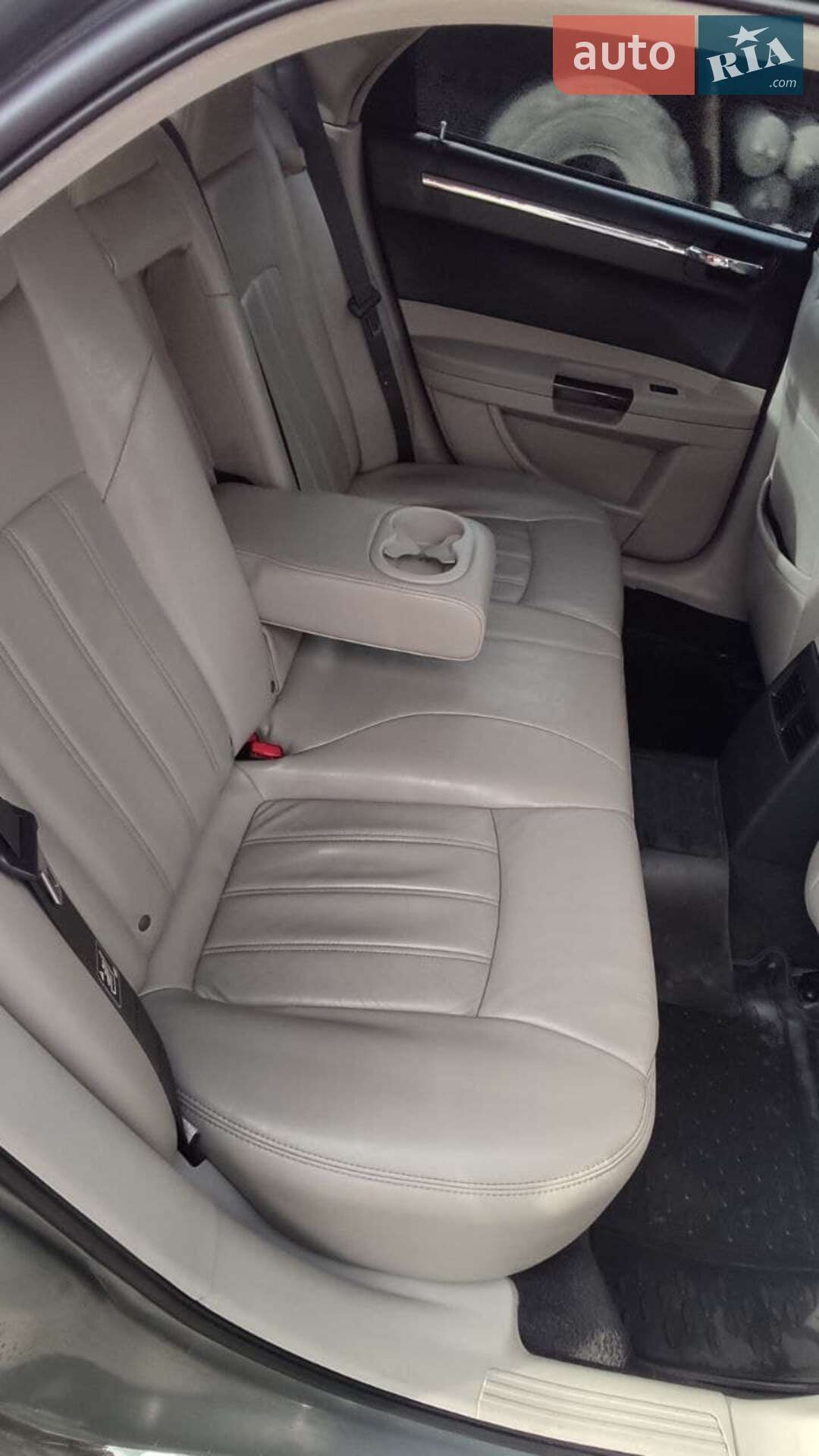 Chrysler 300C 2007 VIN 1C3H8B3R17Y577108 фото оголошення 8 з 8