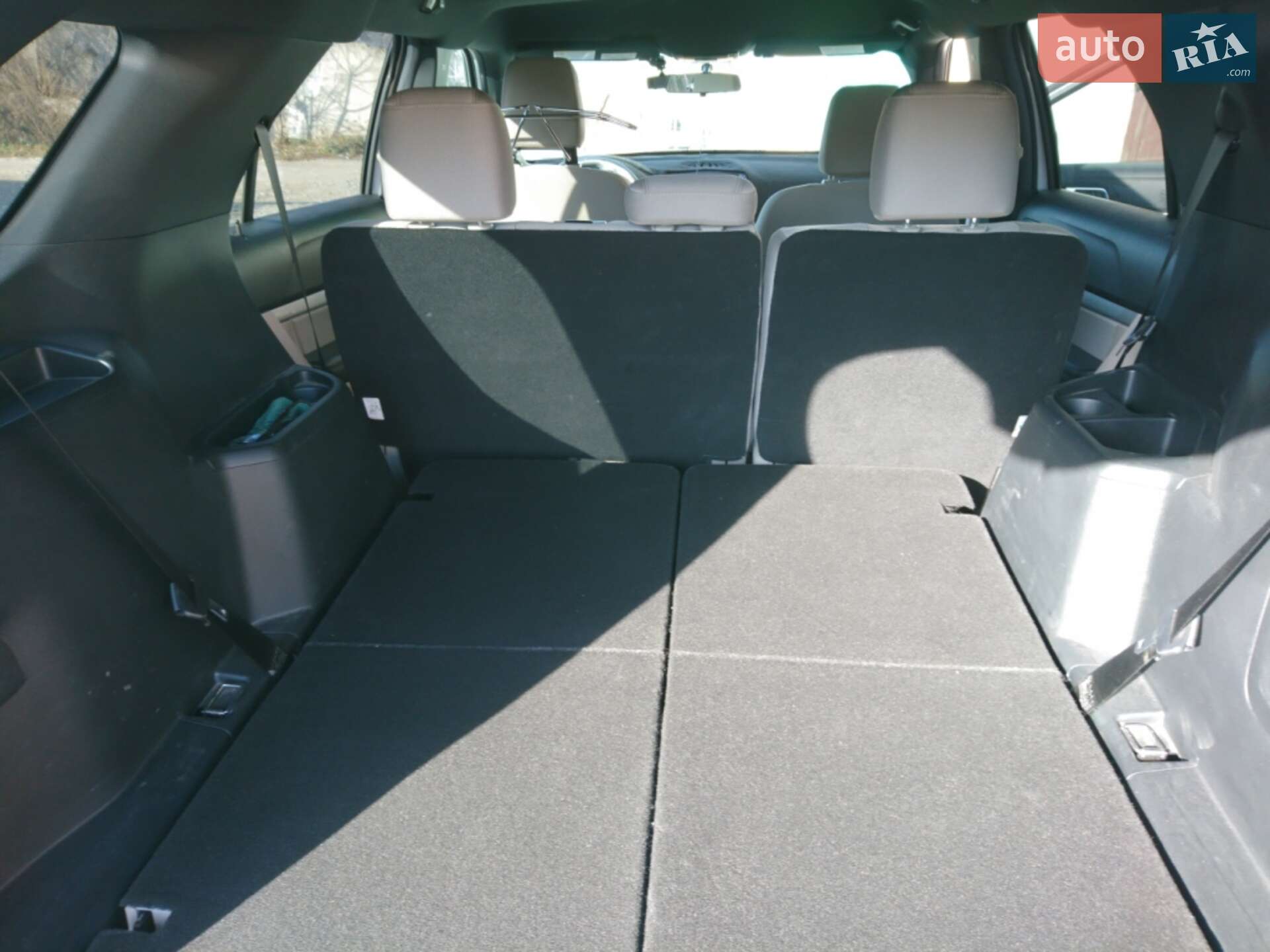 Ford Explorer 2018 VIN 1FM5K8B88JGC24087 фото оголошення 11 з 12