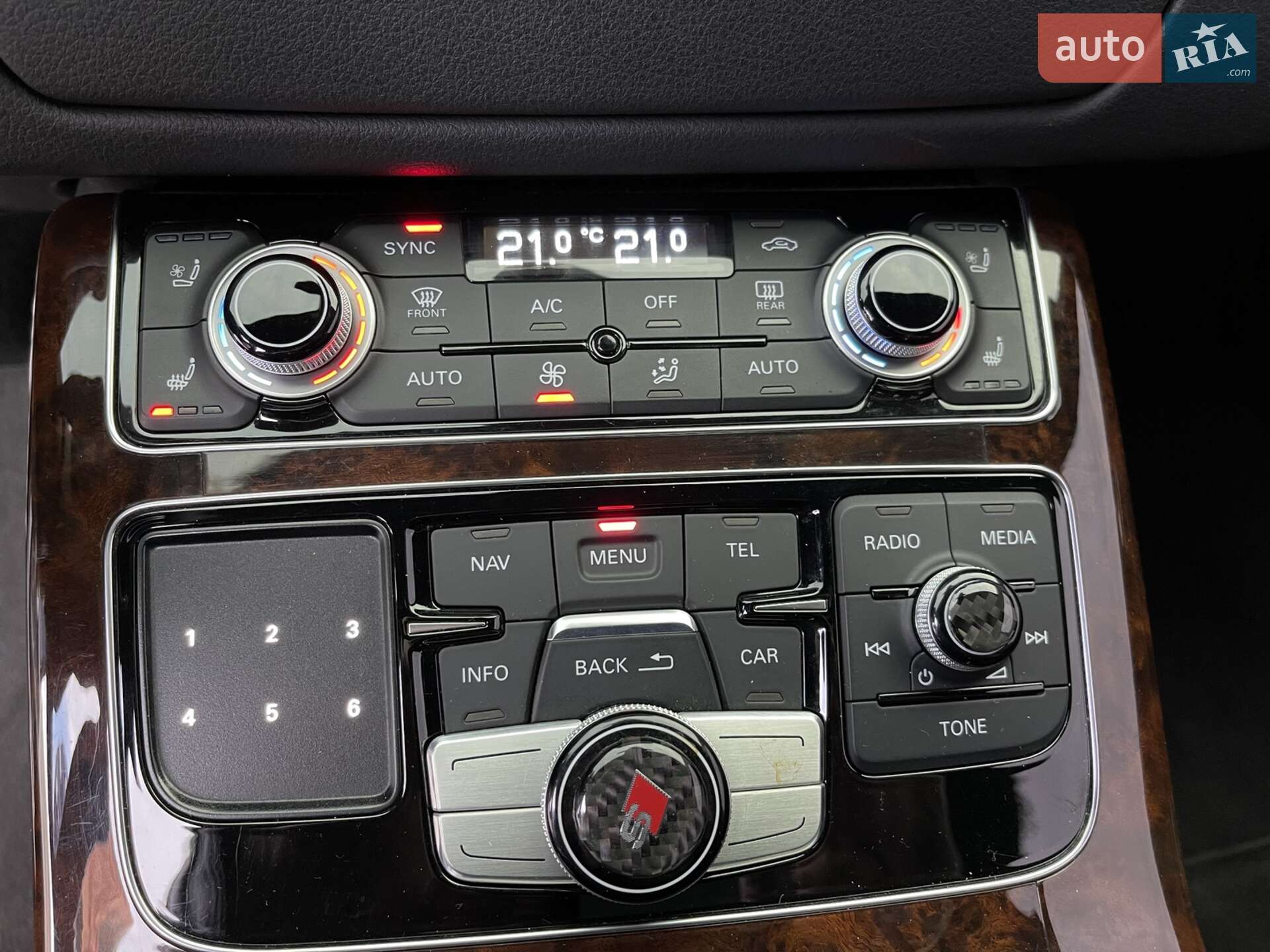 Audi A8 2016 VIN WAU43AFD7GN020054 фото оголошення 6 з 41