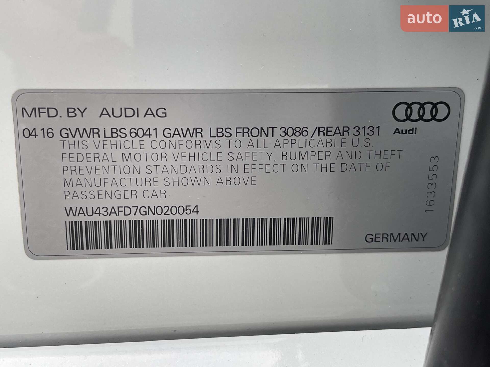 Audi A8 2016 VIN WAU43AFD7GN020054 фото оголошення 33 з 41