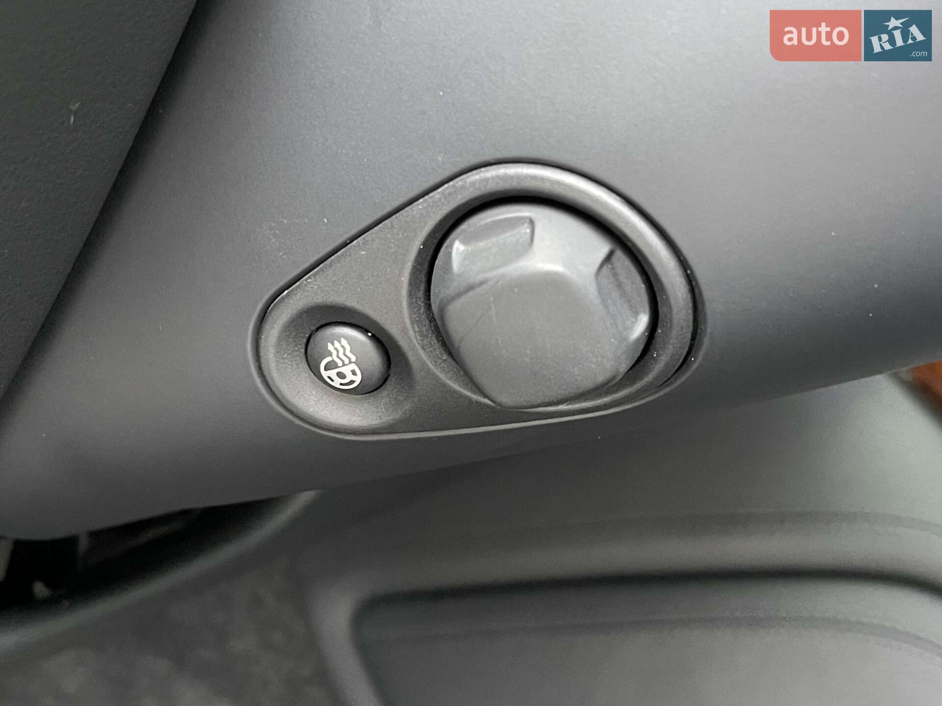Audi A8 2016 VIN WAU43AFD7GN020054 фото оголошення 34 з 41