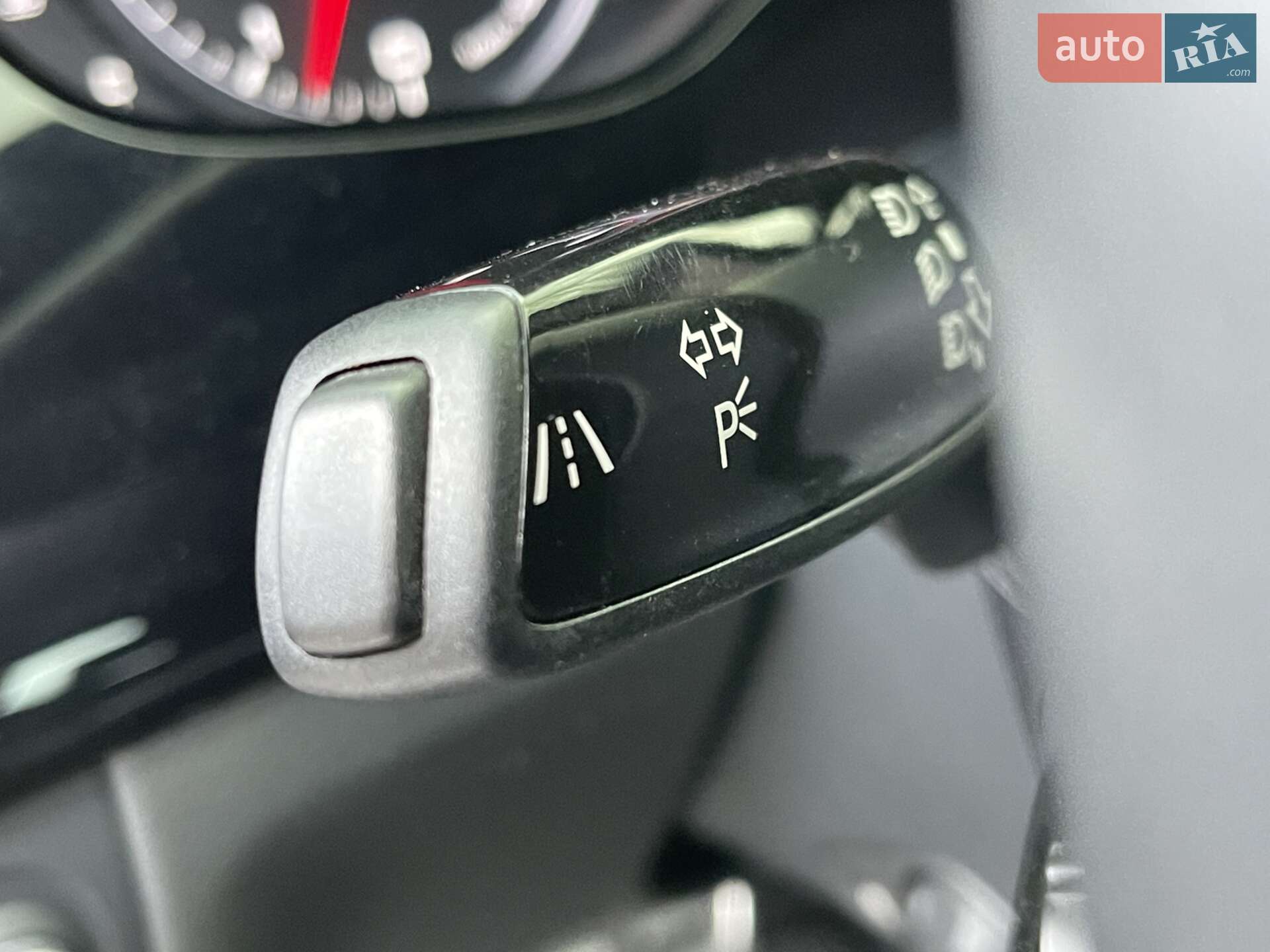 Audi A8 2016 VIN WAU43AFD7GN020054 фото оголошення 35 з 41