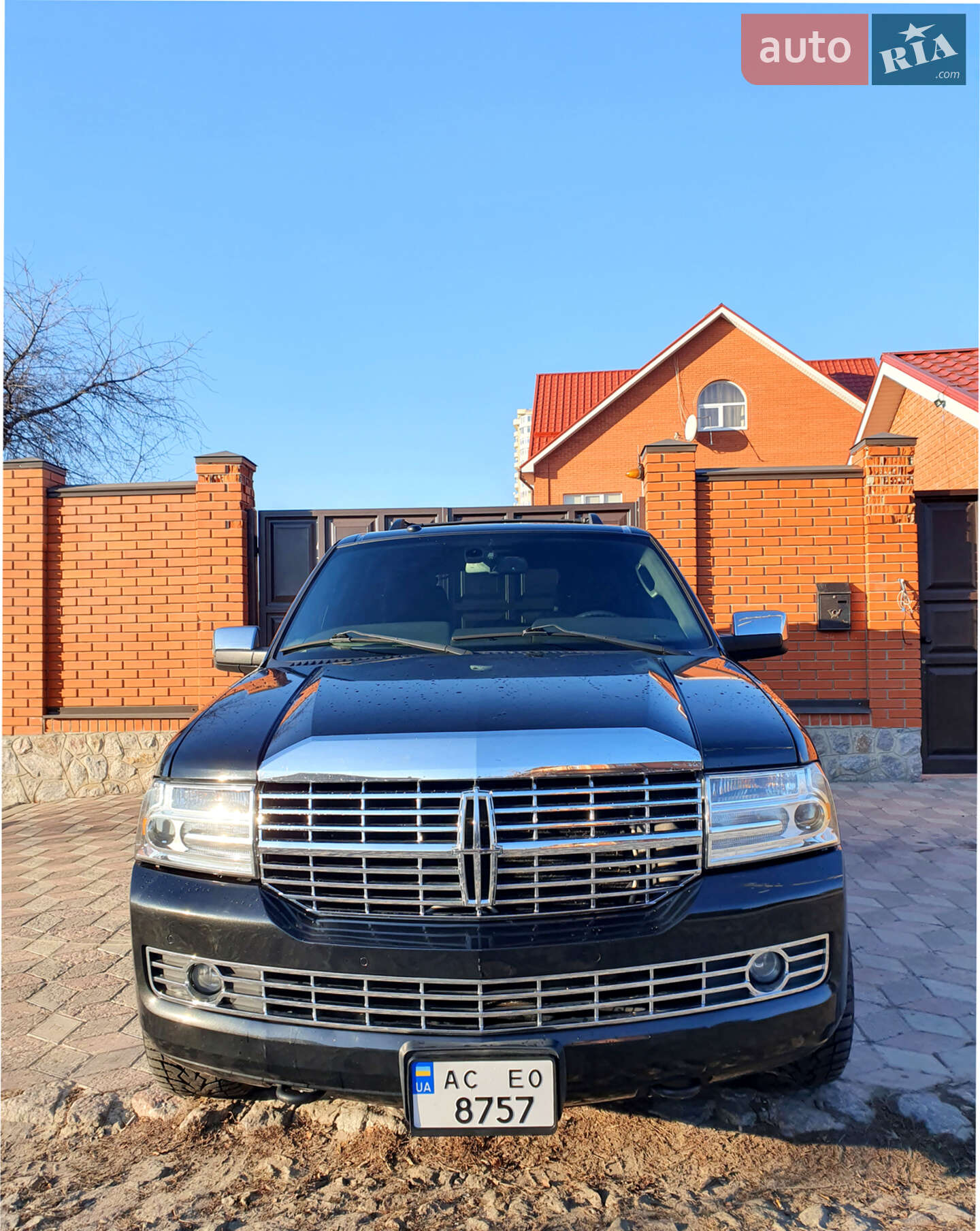 Lincoln Navigator 2012 VIN 5LMJJ3J50CEL07441 фото оголошення 4 з 35
