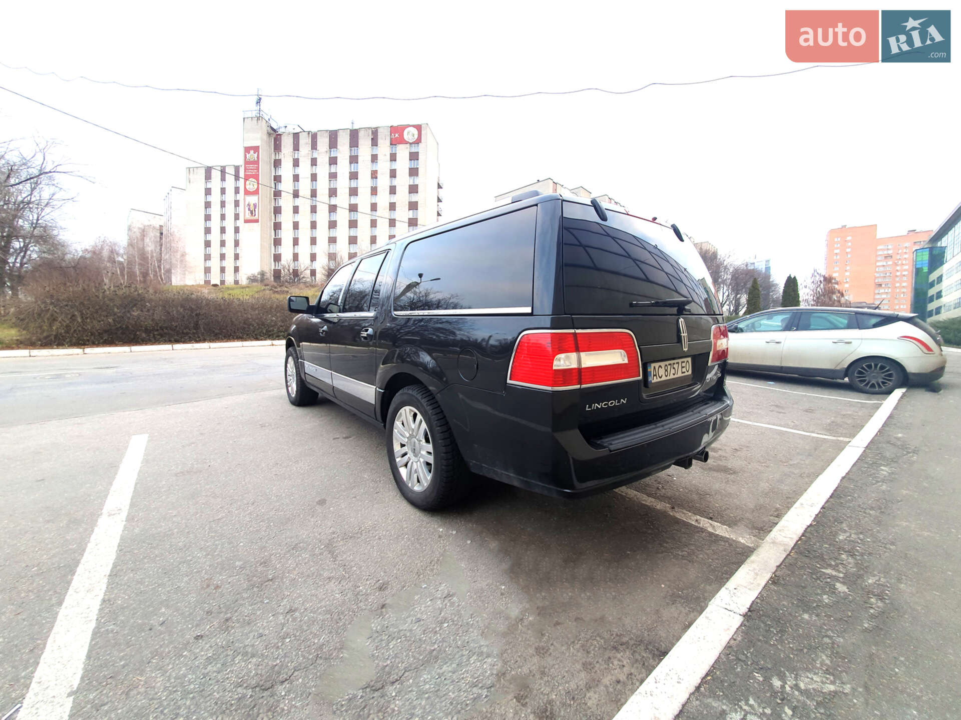 Lincoln Navigator 2012 VIN 5LMJJ3J50CEL07441 фото оголошення 12 з 35