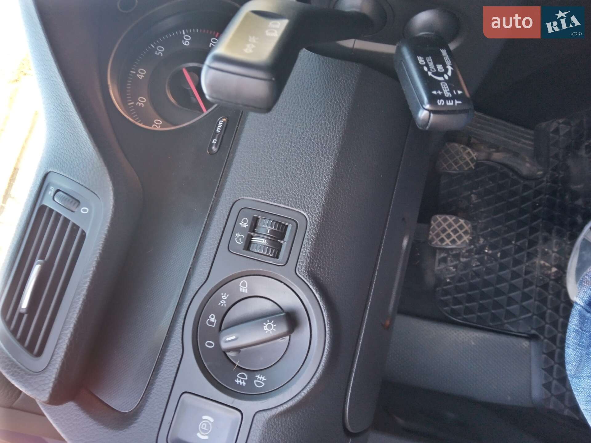 Volkswagen Passat 2005 VIN WVWZZZ3CZ6E049323 фото оголошення 2 з 24