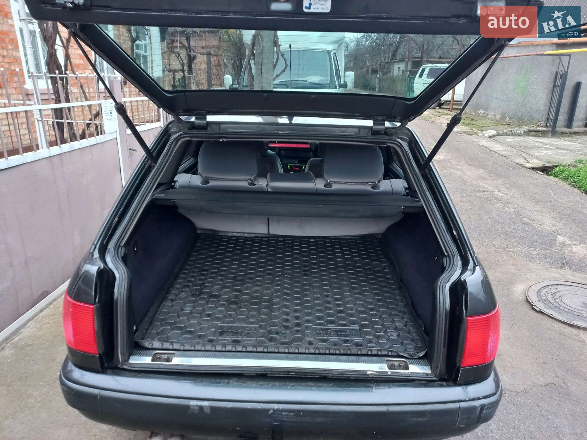 Audi 100 1994 VIN WAUZZZ4AZRN017153 фото оголошення 2 з 21