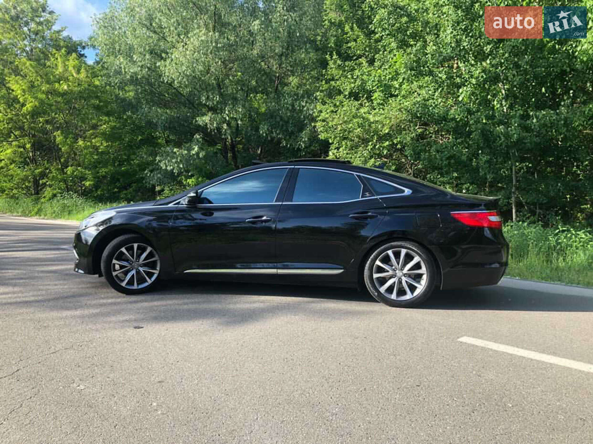 Hyundai Grandeur 2014 VIN KMHFF41RBFA442124 фото оголошення 12 з 14