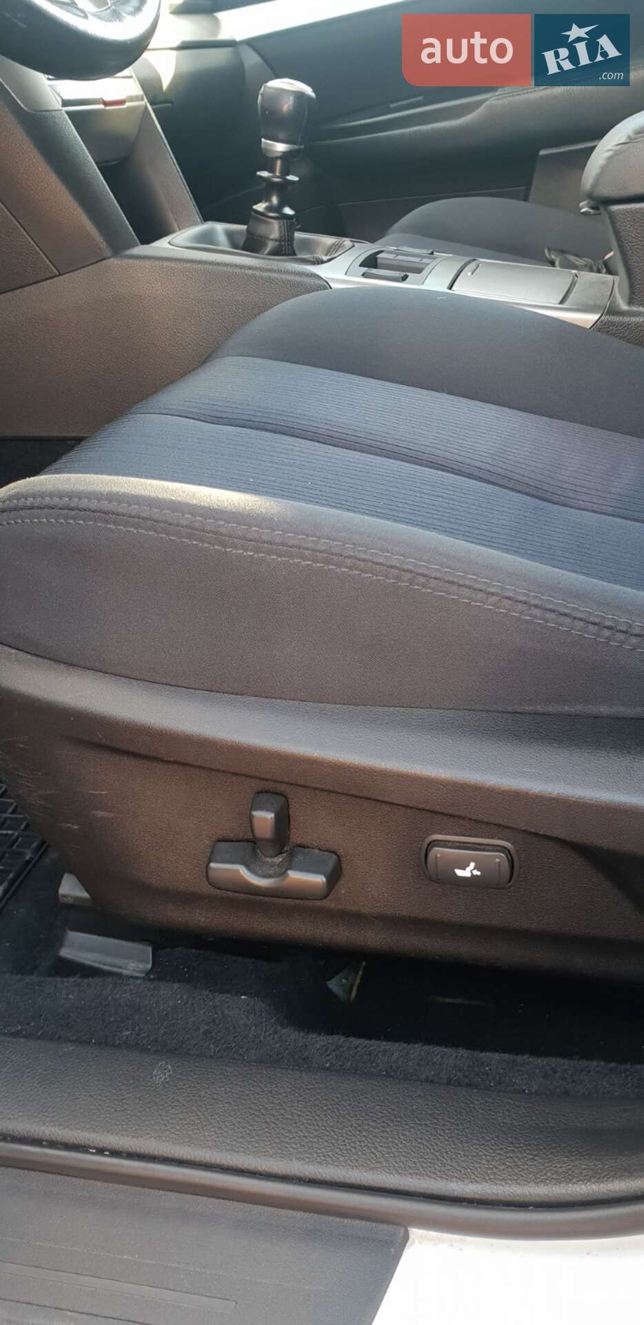 Subaru Legacy 2010 VIN JF1BRDLZ1AG015575 фото оголошення 8 з 27