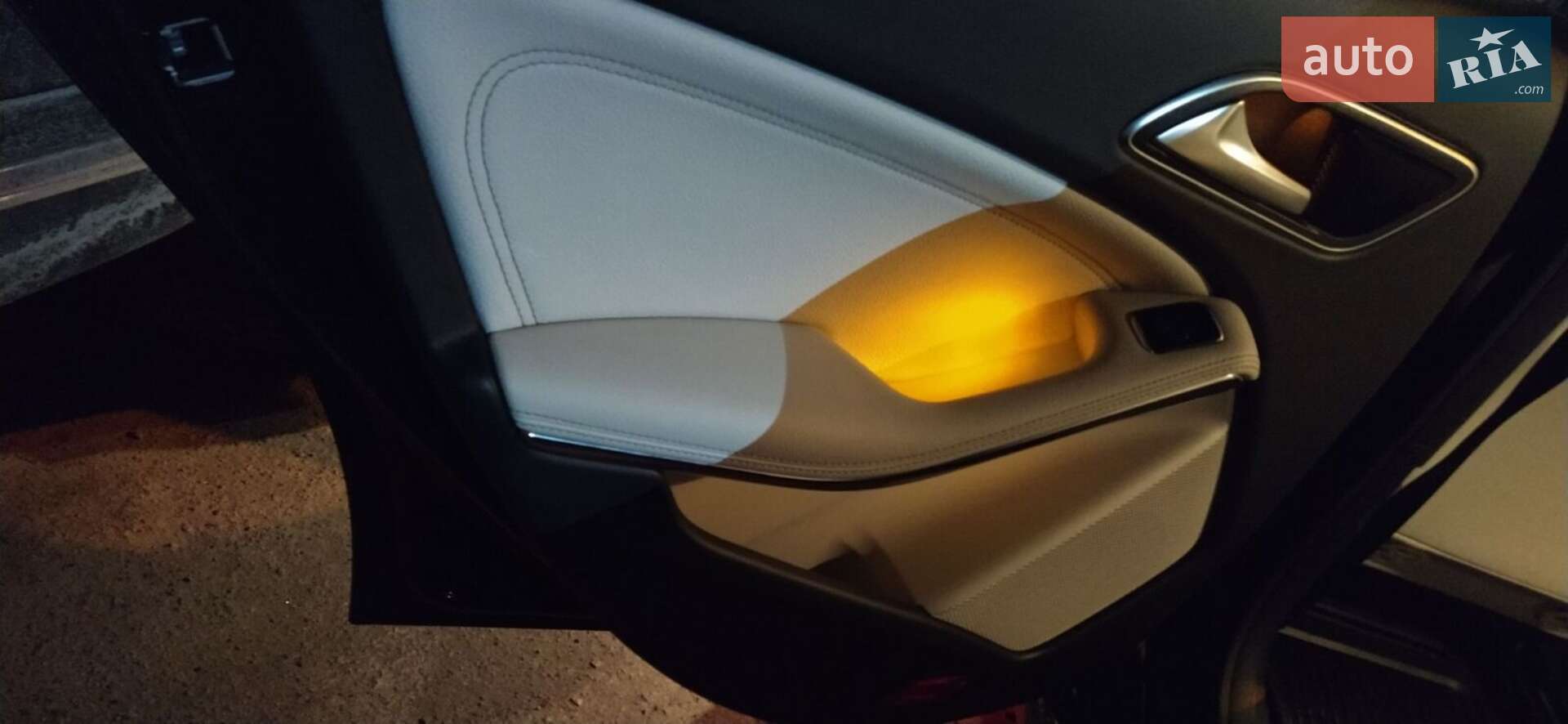 Mercedes-Benz CLA-Class 2018 VIN WDDSJ4EB6JN640828 фото оголошення 24 з 33