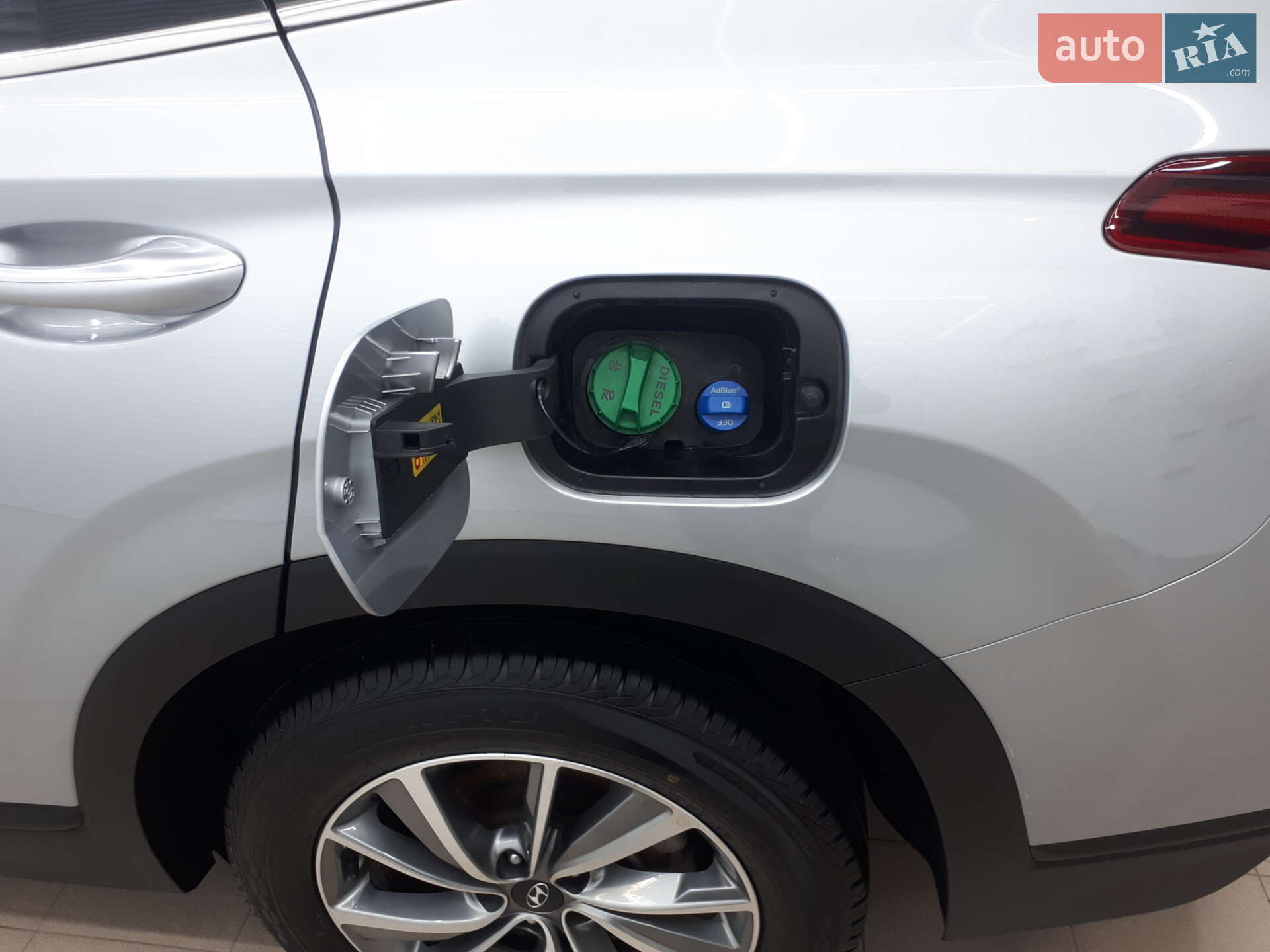 Hyundai Santa FE 2018 VIN KMHS281BDKU063046 фото оголошення 6 з 30