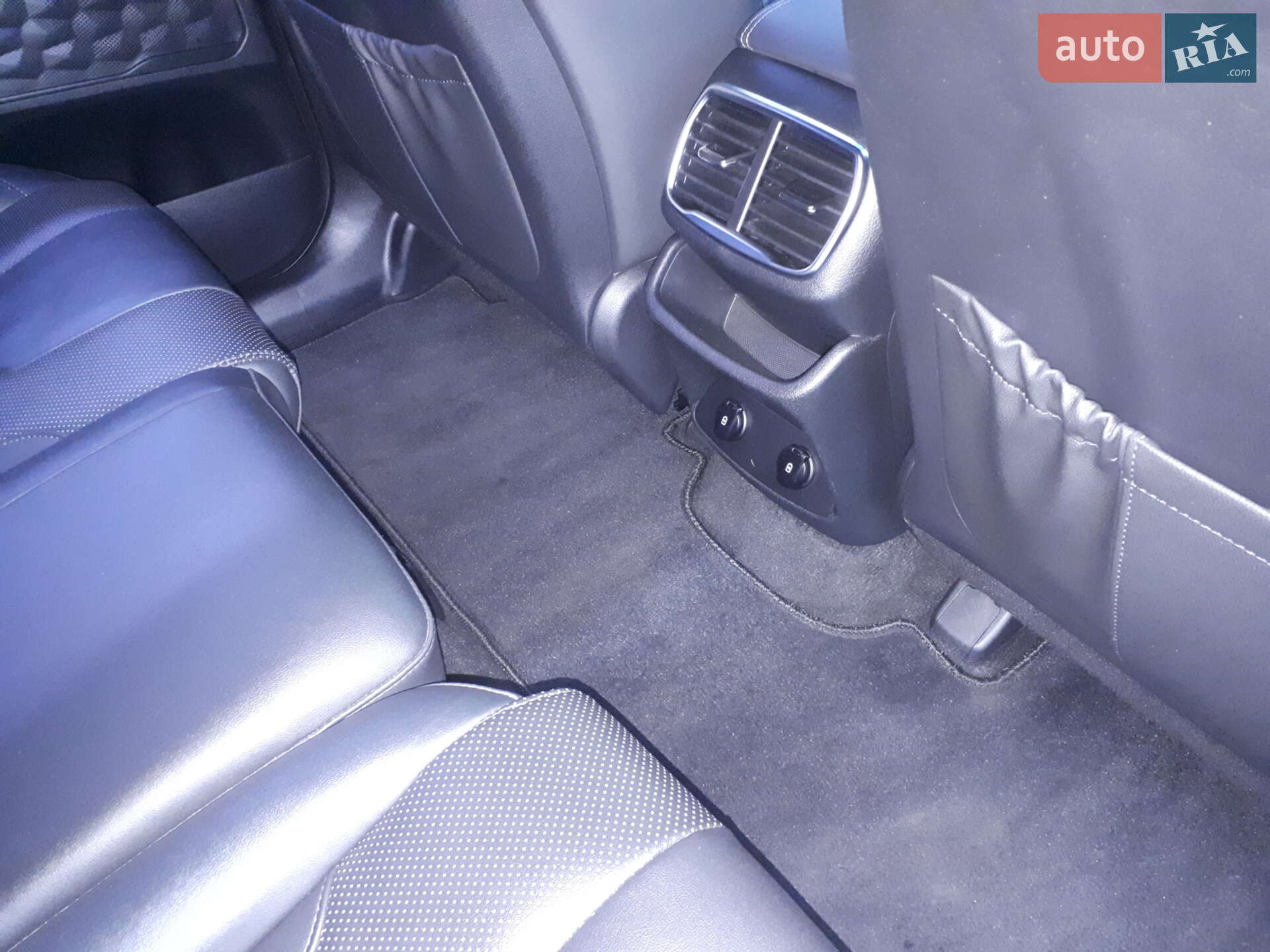 Hyundai Santa FE 2018 VIN KMHS281BDKU063046 фото оголошення 19 з 30