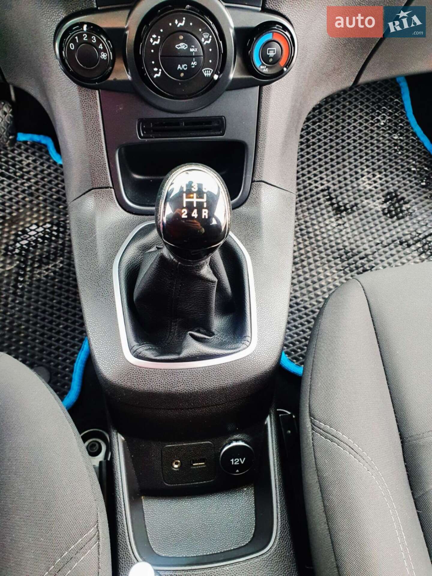 Ford Fiesta 2014 VIN WF0DXXGAKDEU82411 фото оголошення 16 з 18