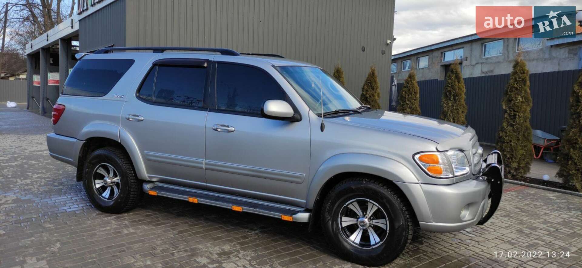 Toyota Sequoia 2002 VIN 5TDZT34A02S088910 фото оголошення 2 з 33