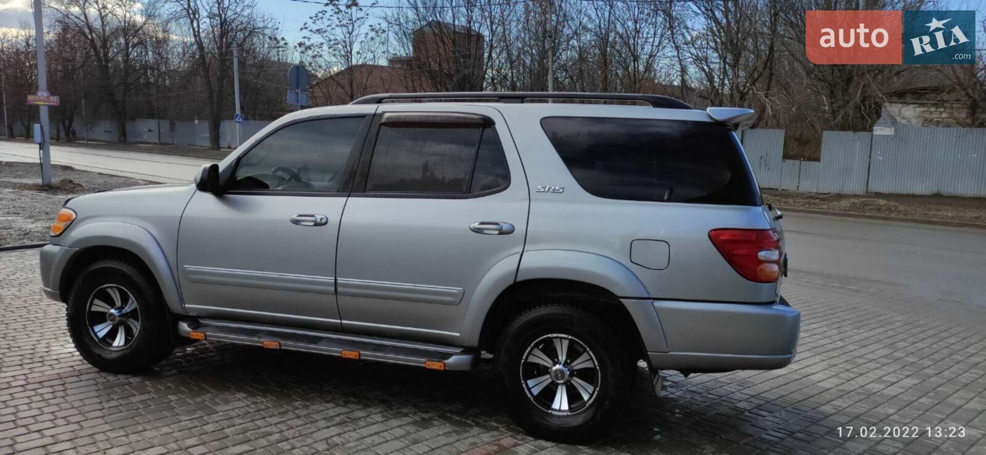 Toyota Sequoia 2002 VIN 5TDZT34A02S088910 фото оголошення 3 з 33