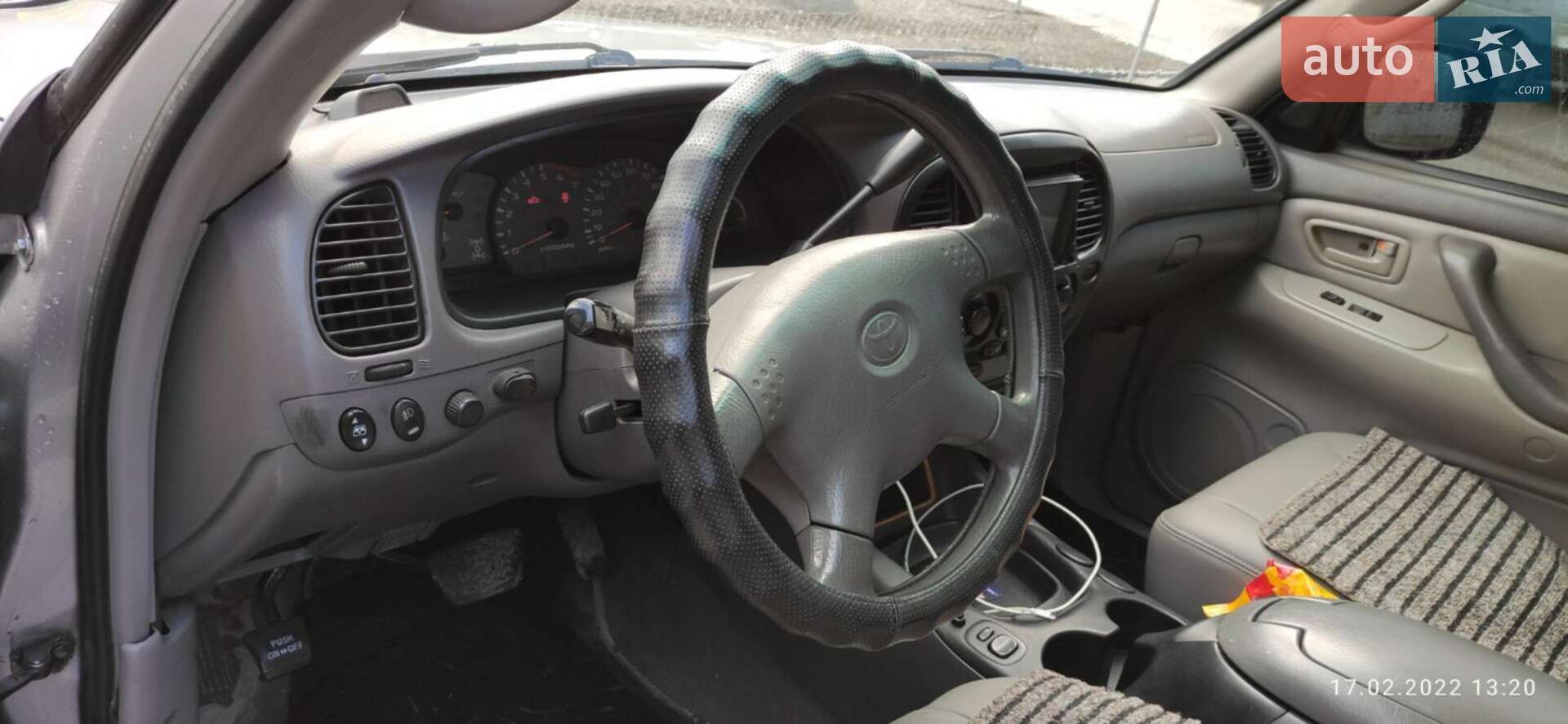 Toyota Sequoia 2002 VIN 5TDZT34A02S088910 фото оголошення 9 з 33