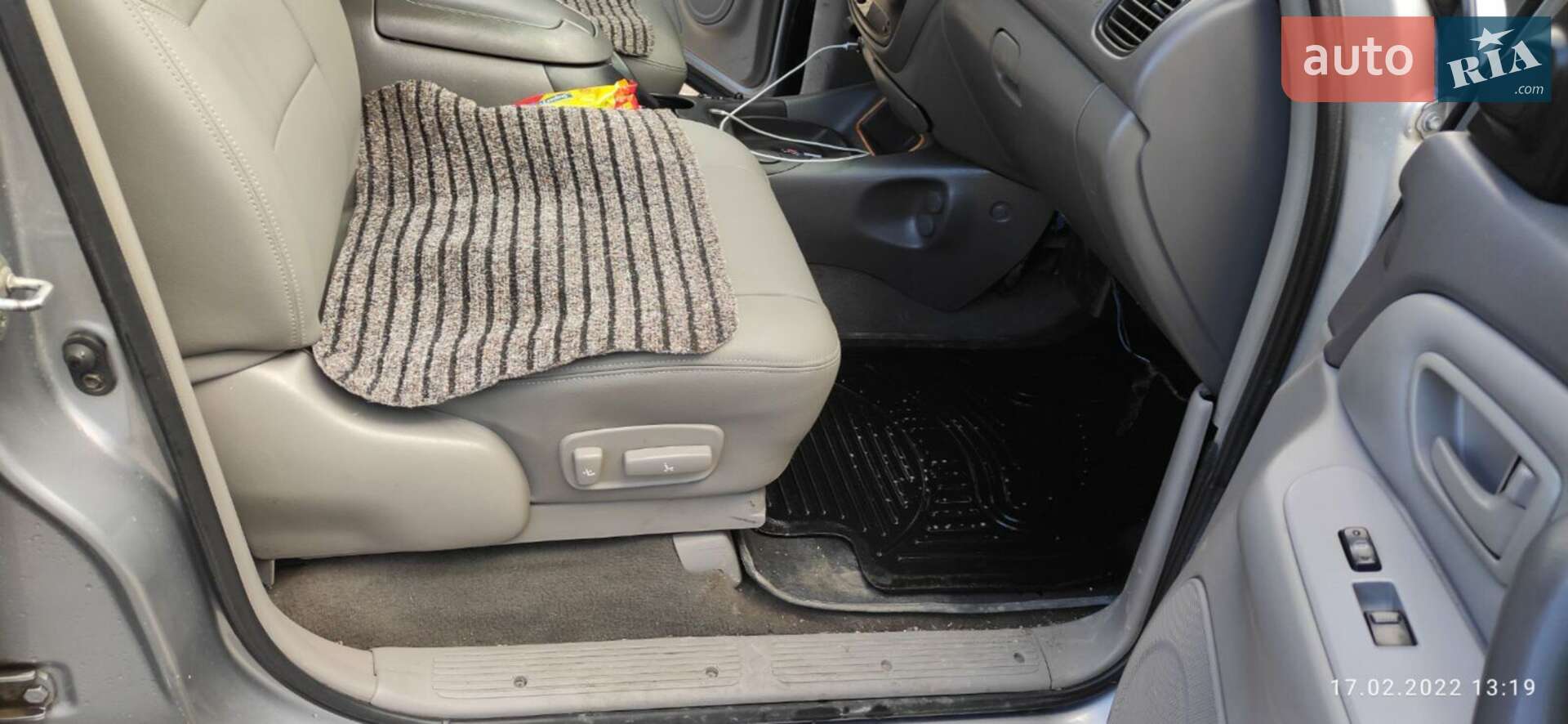 Toyota Sequoia 2002 VIN 5TDZT34A02S088910 фото оголошення 32 з 33