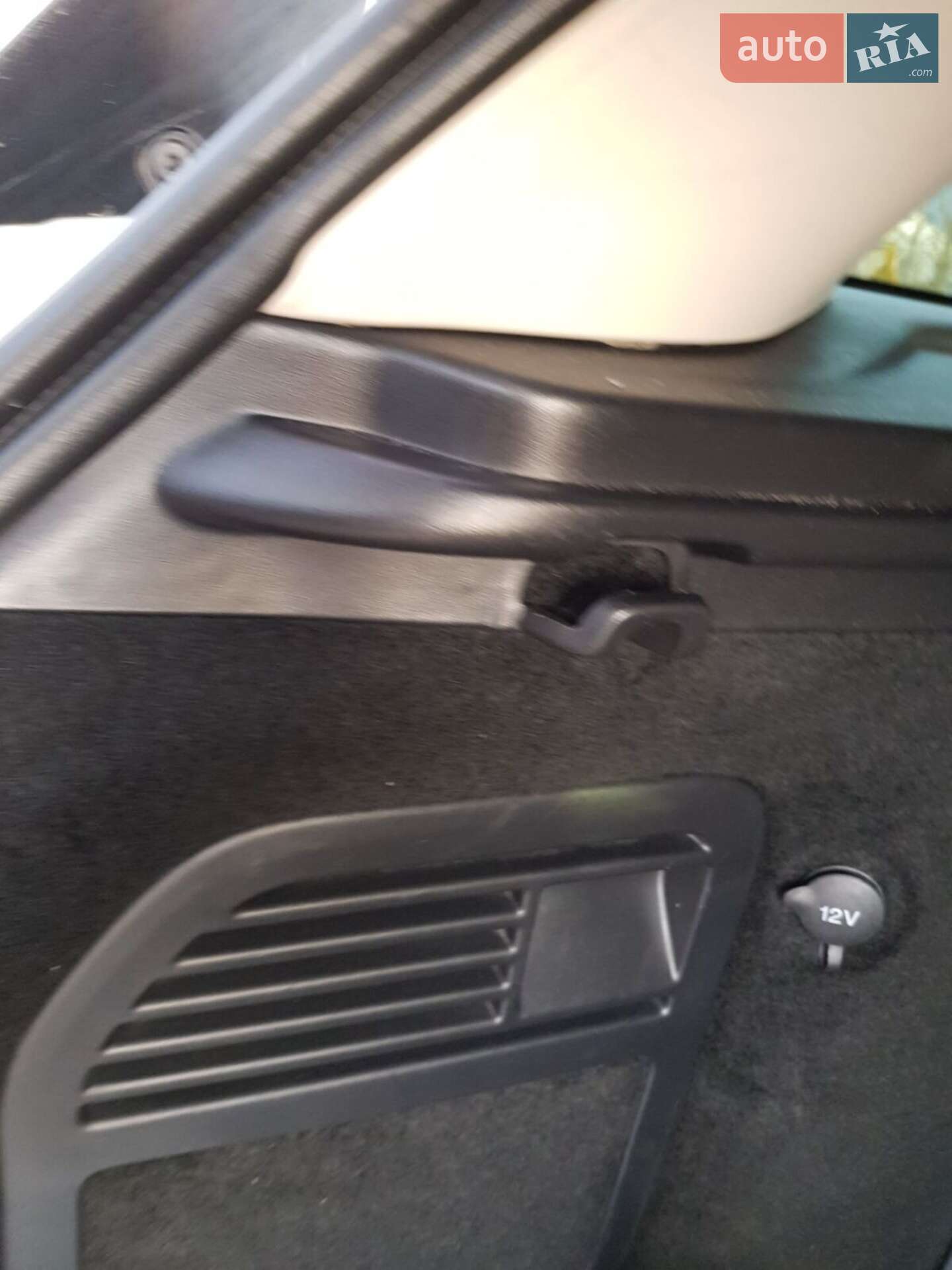 Land Rover Range Rover Evoque 2014 VIN SALVA2BB9FH005181 фото оголошення 38 з 151