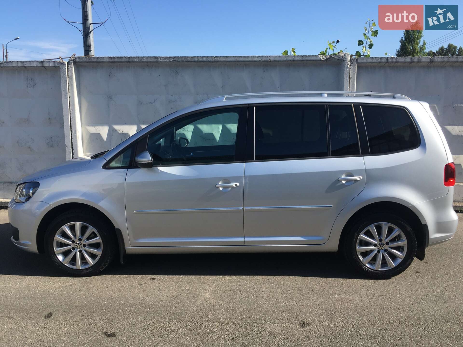 Volkswagen Touran 2010 VIN WVGZZZ1TZBW042819 фото оголошення 2 з 17