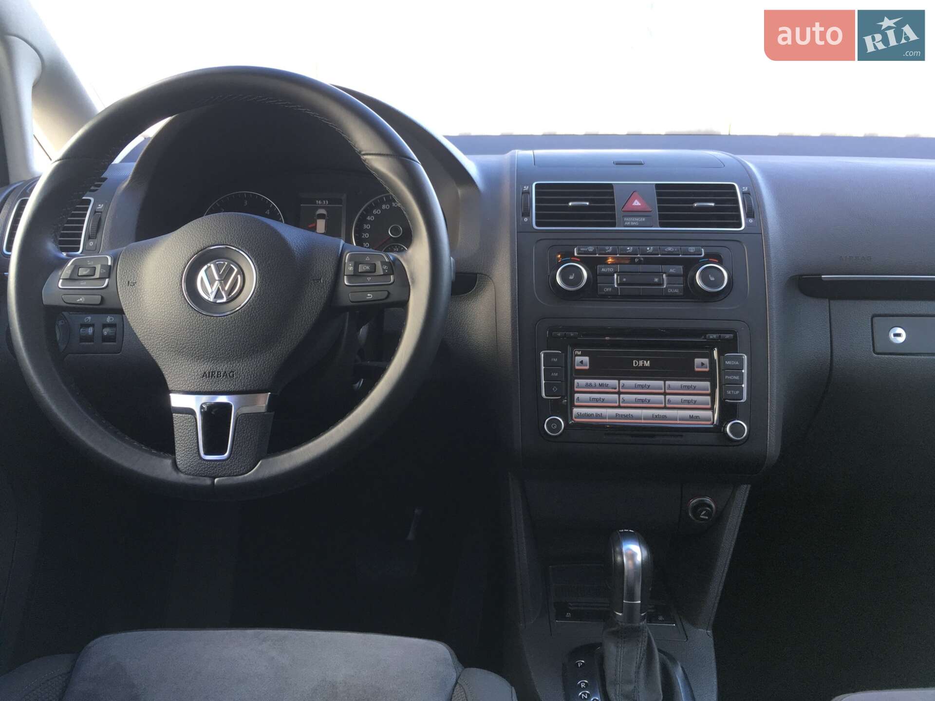 Volkswagen Touran 2010 VIN WVGZZZ1TZBW042819 фото оголошення 7 з 17