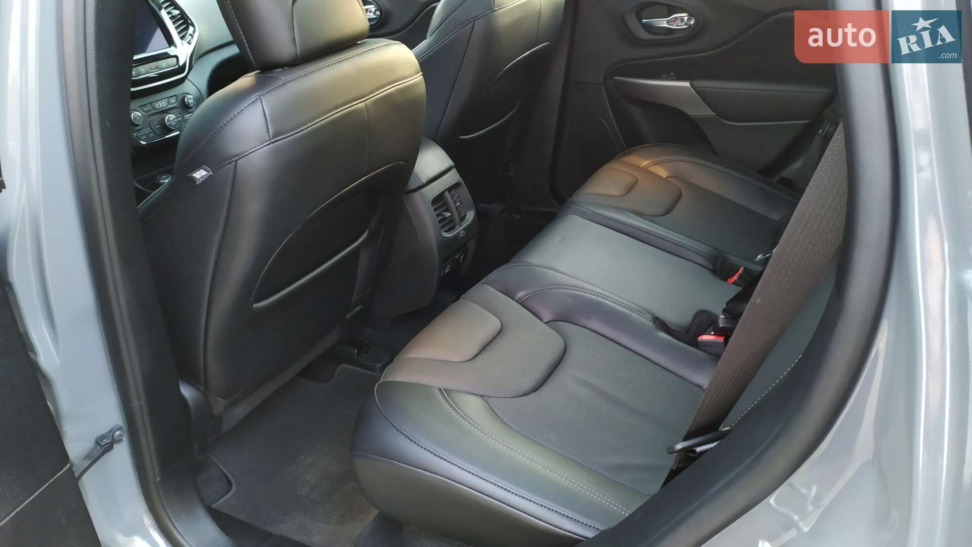 Jeep Cherokee 2021 VIN 1C4PJMDX6MD177757 фото оголошення 27 з 55
