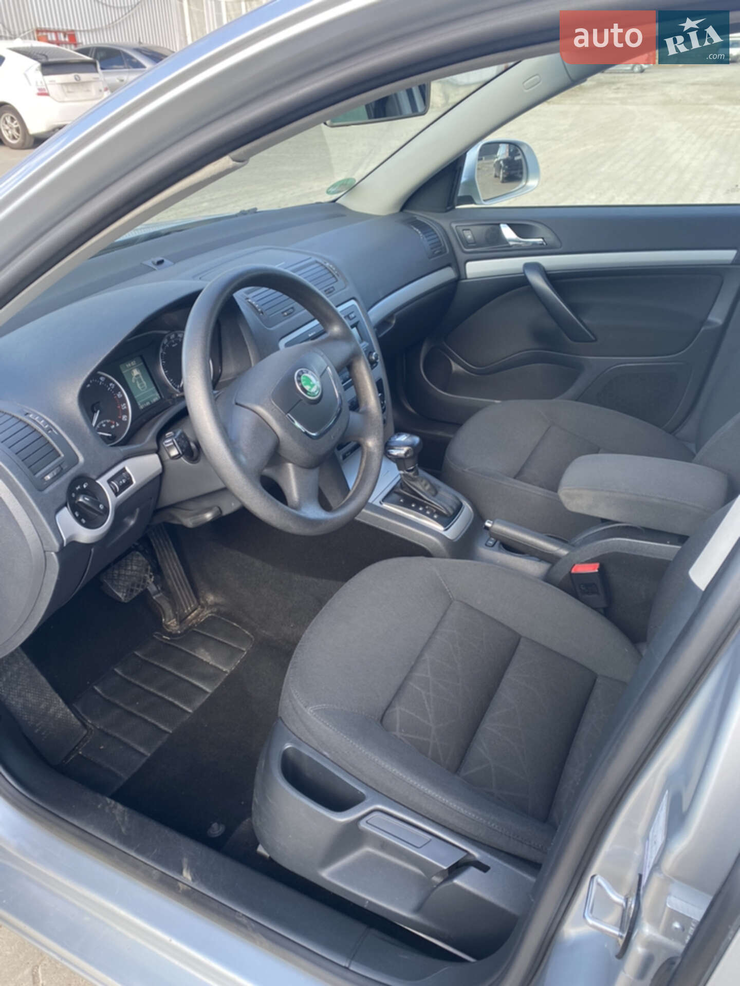 Skoda Octavia 2012 VIN TMBHT61Z6D8010744 фото оголошення 8 з 12