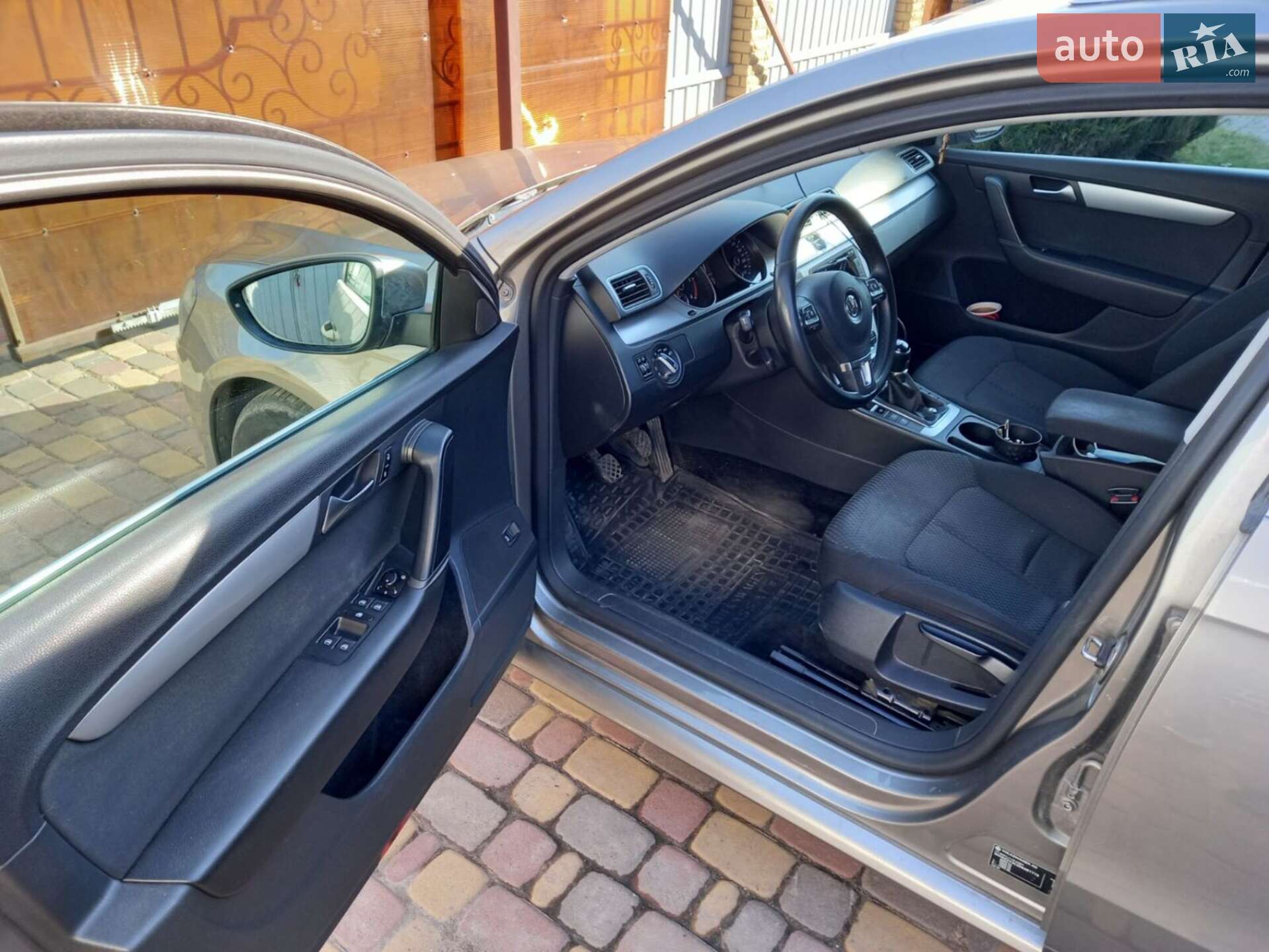 Volkswagen Passat 2012 VIN WVWZZZ3CZDE081776 фото оголошення 10 з 24
