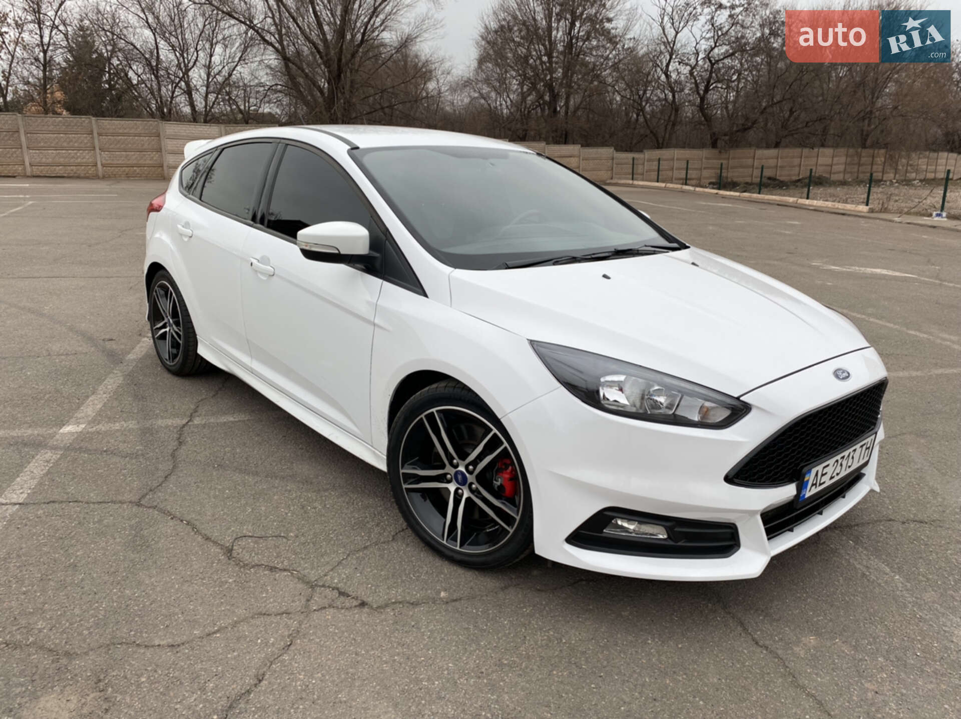 Ford Focus 2018 VIN 1FADP3L91JL322631 фото оголошення 3 з 16
