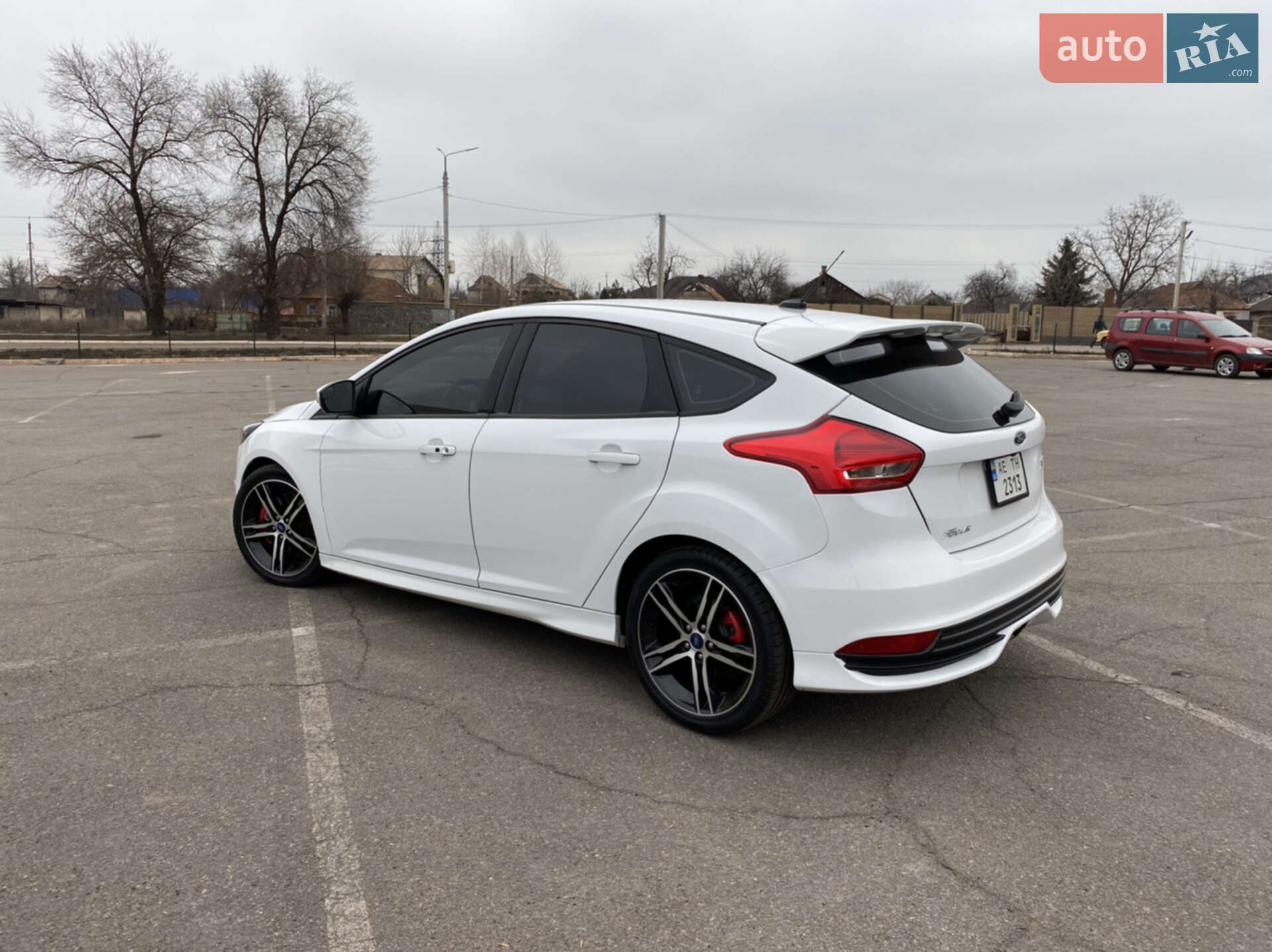 Ford Focus 2018 VIN 1FADP3L91JL322631 фото оголошення 14 з 16