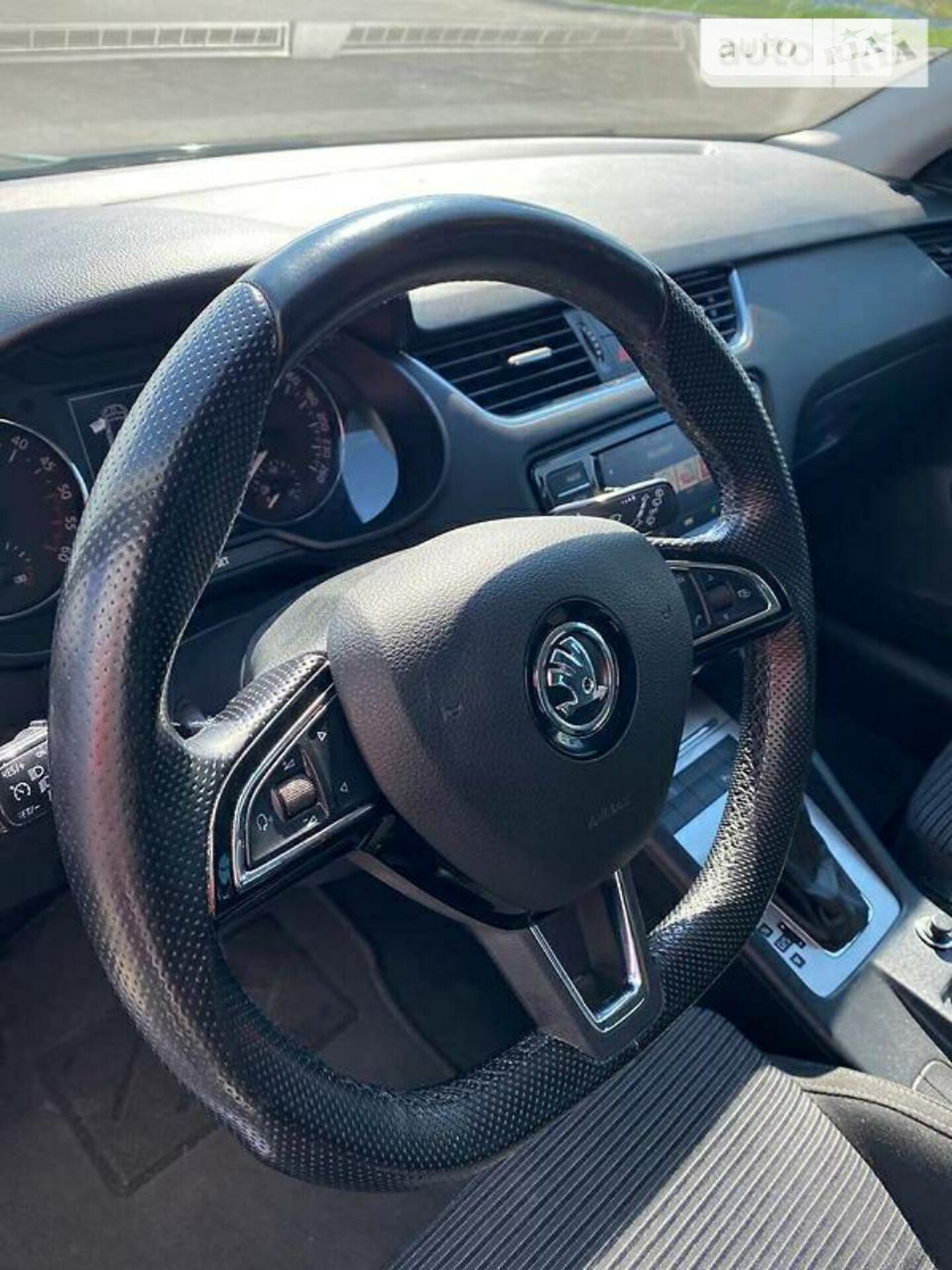 Skoda Octavia 2016 VIN TMBJG9NE2H0116661 фото оголошення 35 з 58