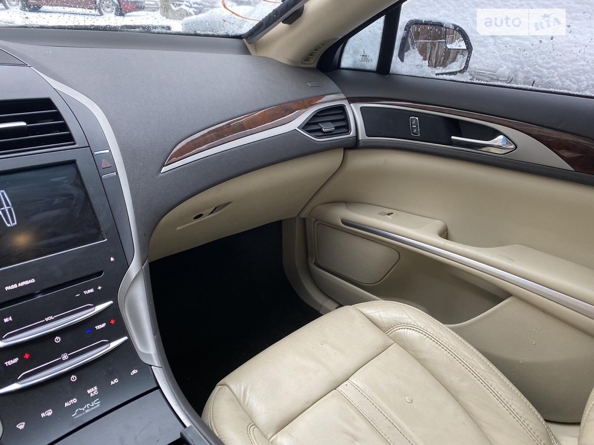Lincoln MKZ 2013 VIN 3LN6L2G96ER818496 фото оголошення 25 з 32