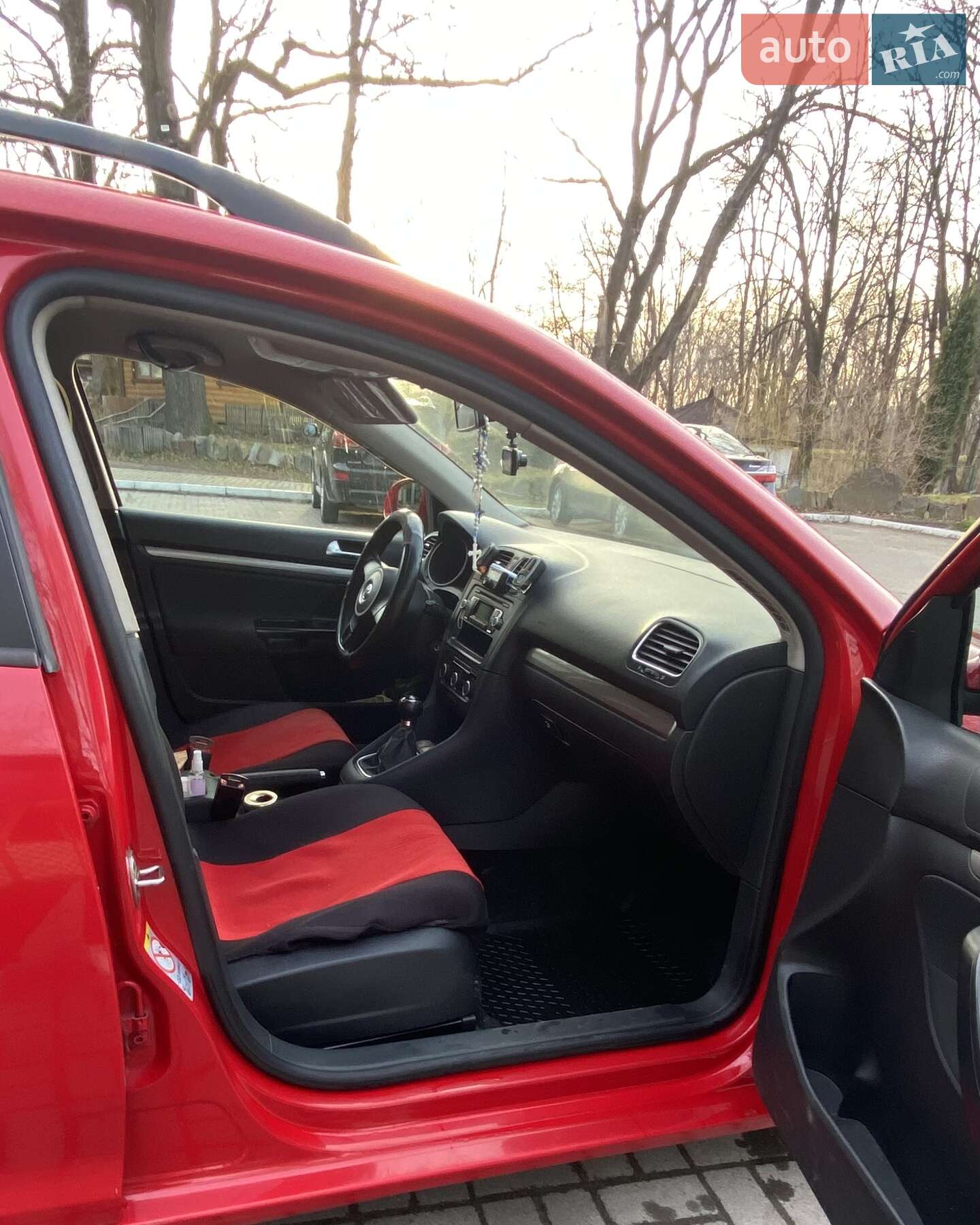 Volkswagen Golf 2011 VIN WVWZZZ1KZCM608998 фото оголошення 5 з 13