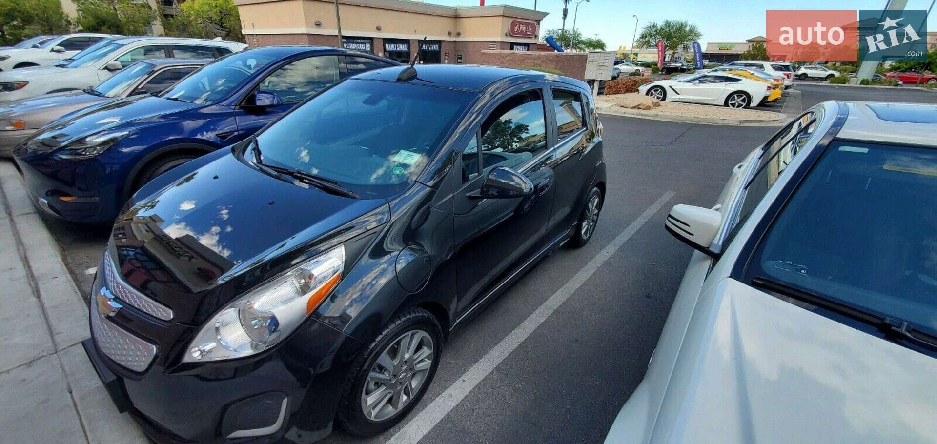 Chevrolet Spark 2015 VIN KL8CK6S05FC818928 фото оголошення 4 з 19