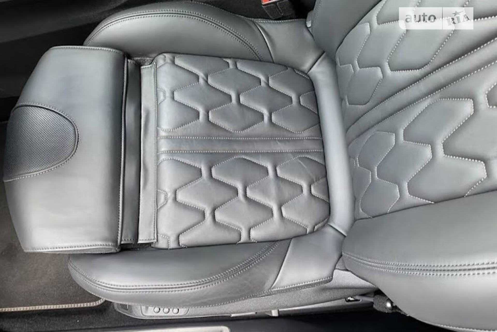 Peugeot 3008 2019 VIN VF3MJAHXVKS174577 фото оголошення 25 з 28