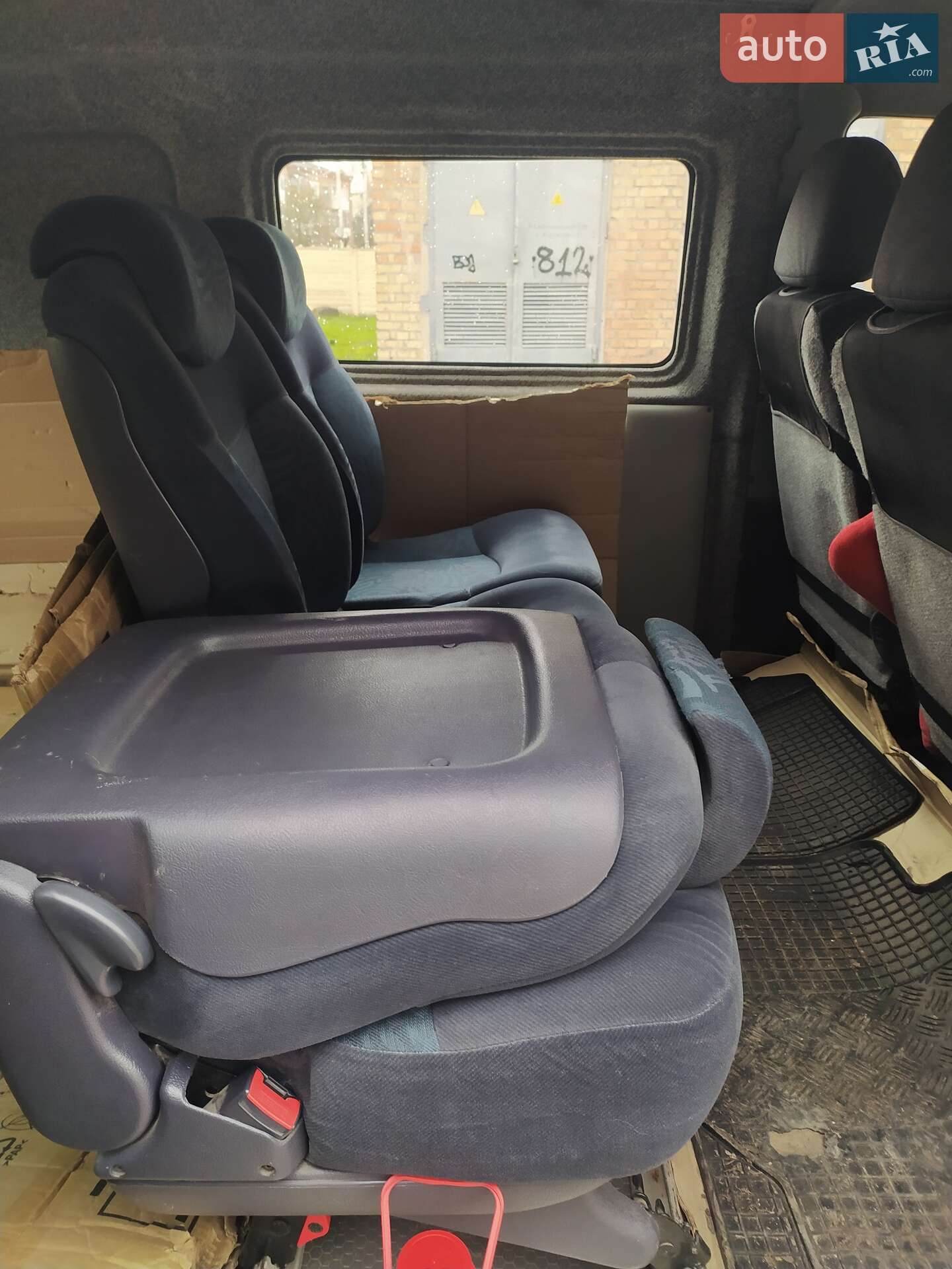 Hyundai H-1 2005 VIN NLJWVH7JP5Z039269 фото оголошення 2 з 12