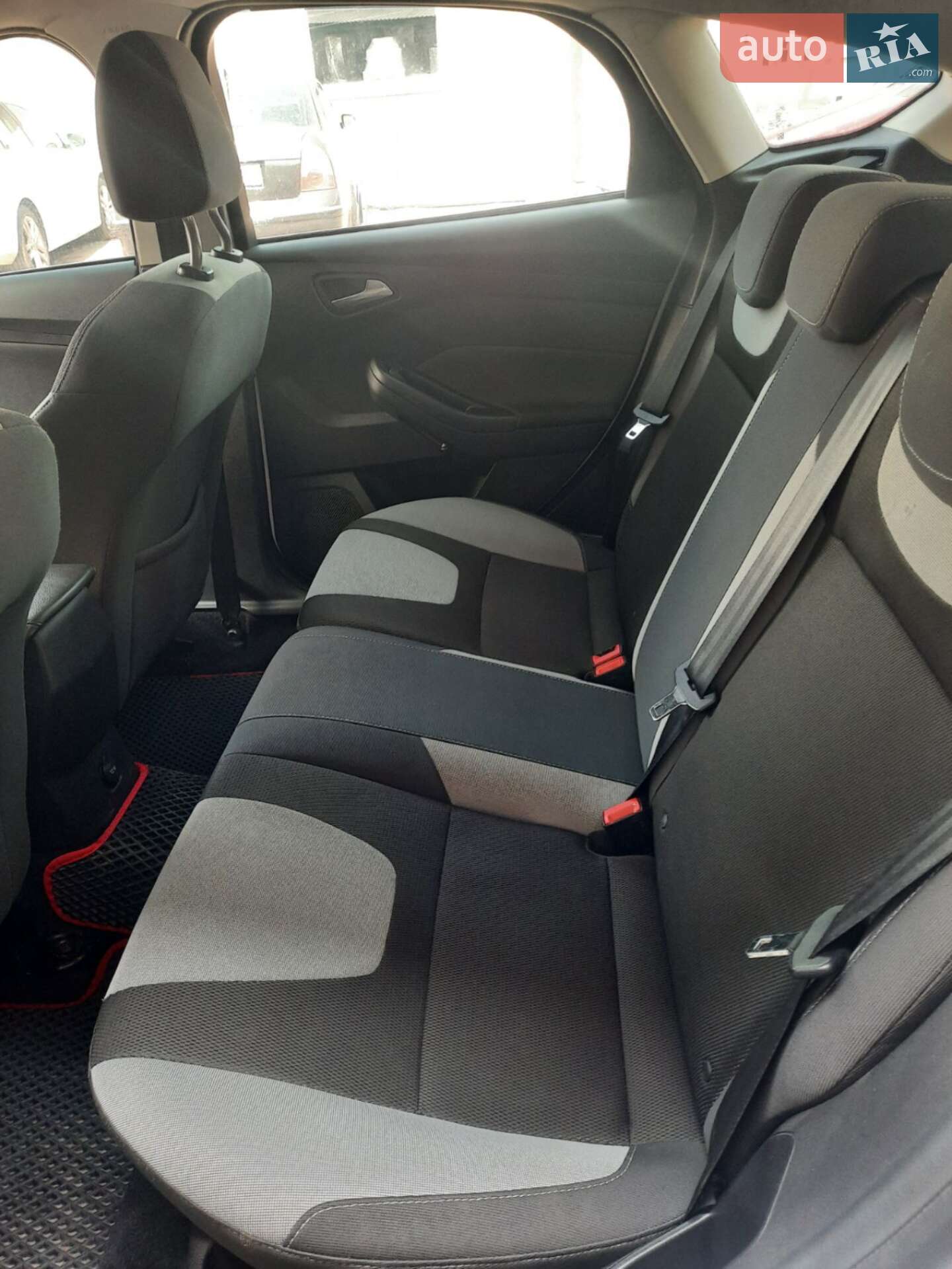 Ford Focus 2013 VIN WF0KXXGCBKDE38719 фото оголошення 19 з 20