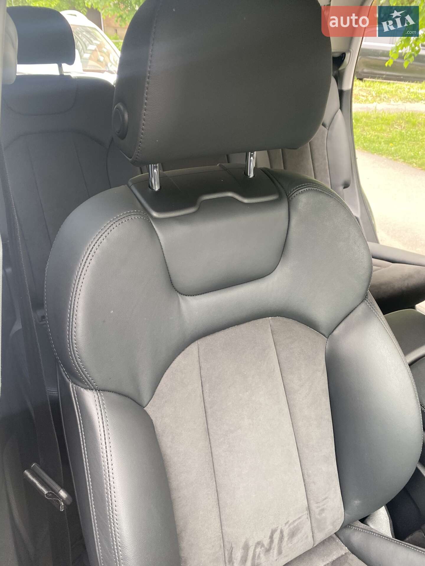 Audi Q7 2017 VIN WAUZZZ4M8JD015111 фото оголошення 17 з 23