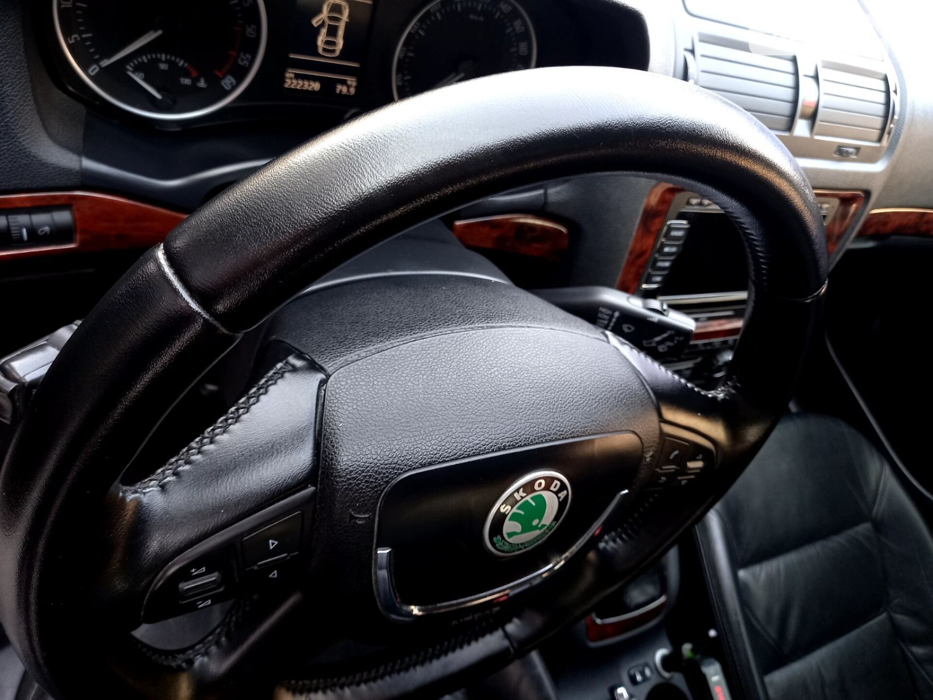 Skoda Octavia 2011 VIN TMBGE61Z5C2038400 фото оголошення 7 з 26