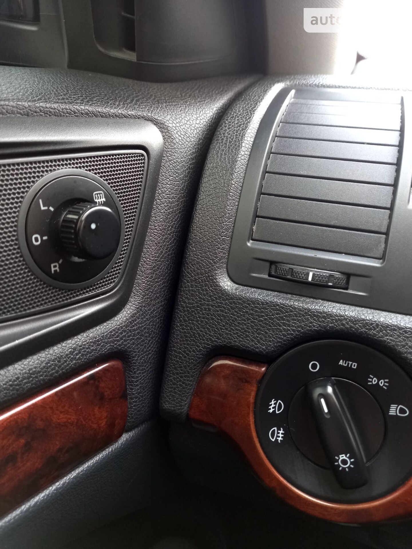Skoda Octavia 2011 VIN TMBGE61Z5C2038400 фото оголошення 6 з 26