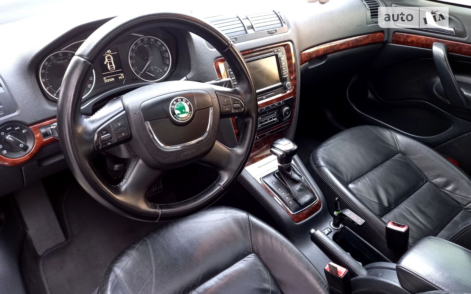 Skoda Octavia 2011 VIN TMBGE61Z5C2038400 фото оголошення 4 з 26