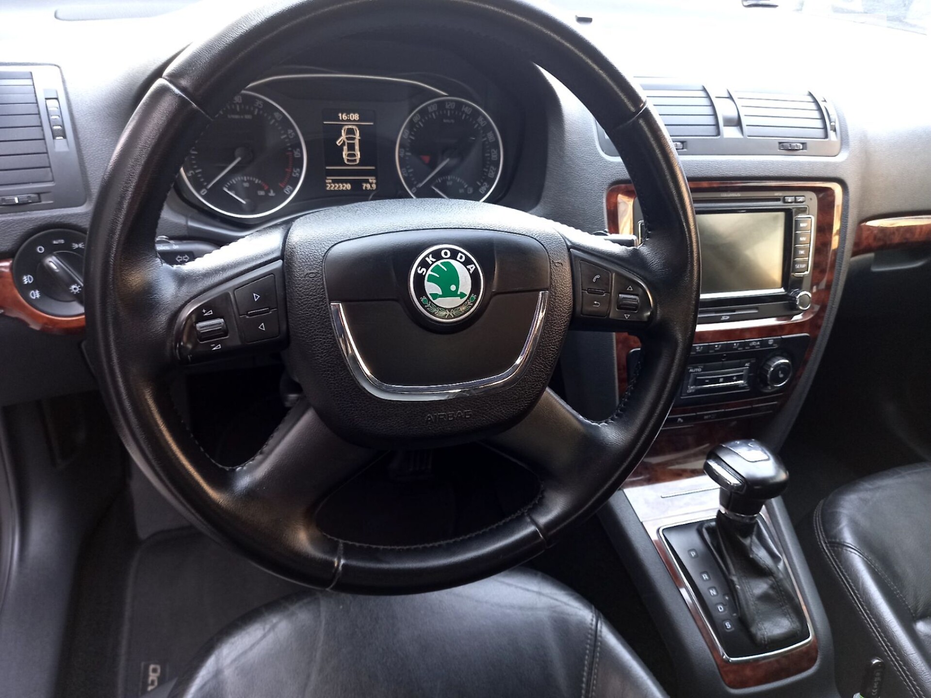 Skoda Octavia 2011 VIN TMBGE61Z5C2038400 фото оголошення 8 з 26