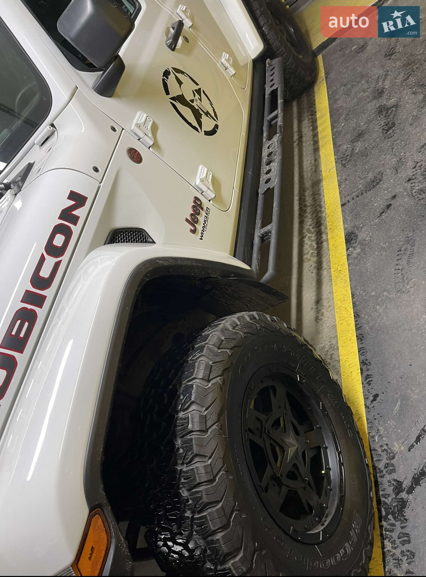 Jeep Wrangler 2018 VIN 1C4HJXFN8JW255490 фото оголошення 3 з 36
