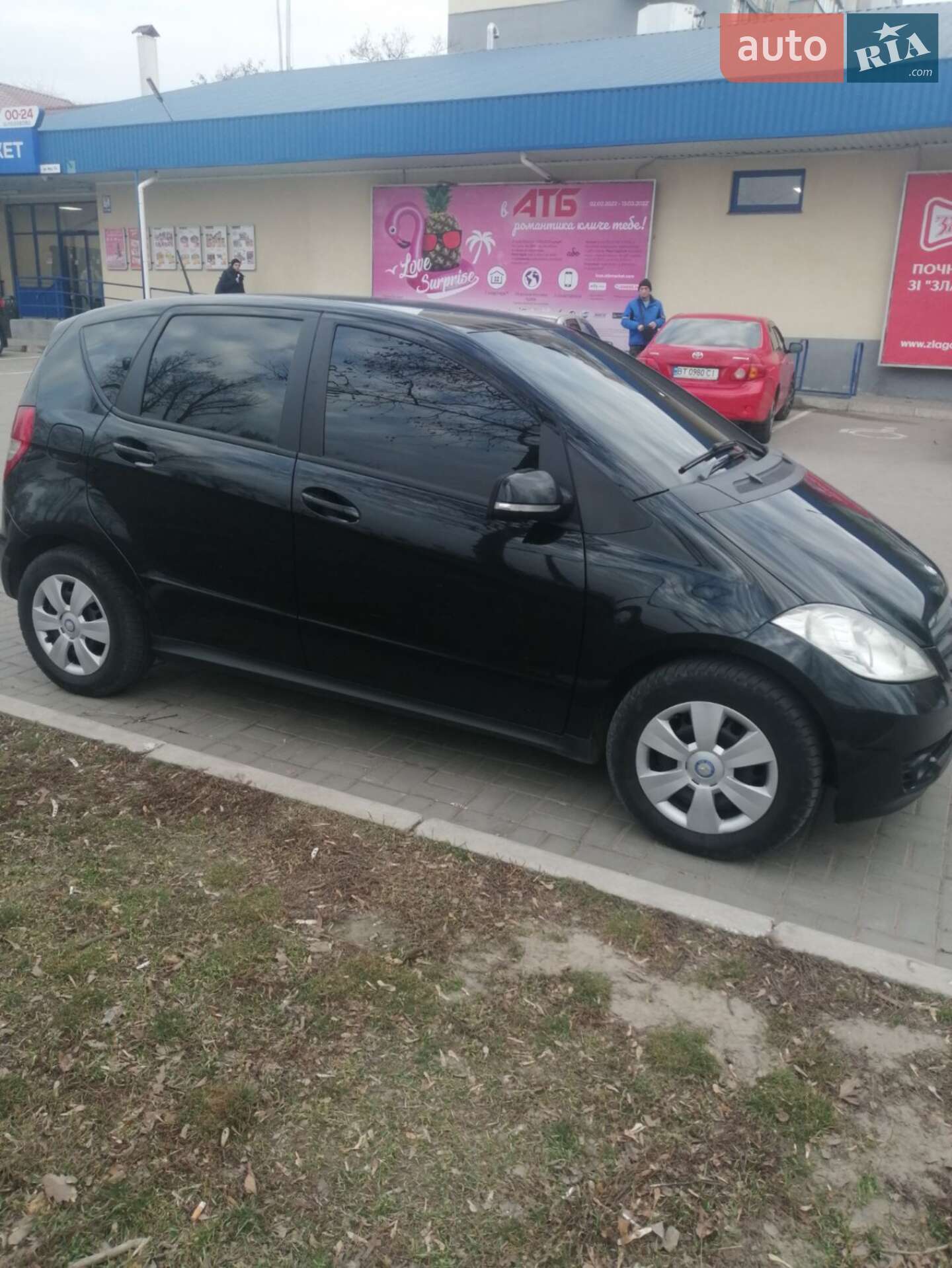 Mercedes-Benz A-Class 2011 VIN WDD1690071J976339 фото оголошення 5 з 17