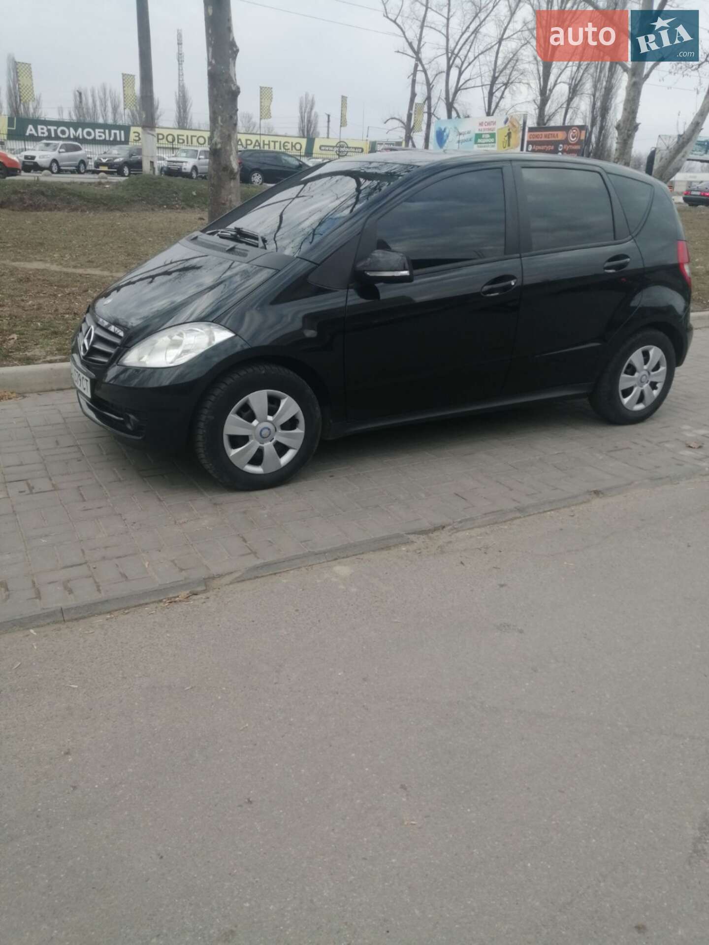 Mercedes-Benz A-Class 2011 VIN WDD1690071J976339 фото оголошення 3 з 17