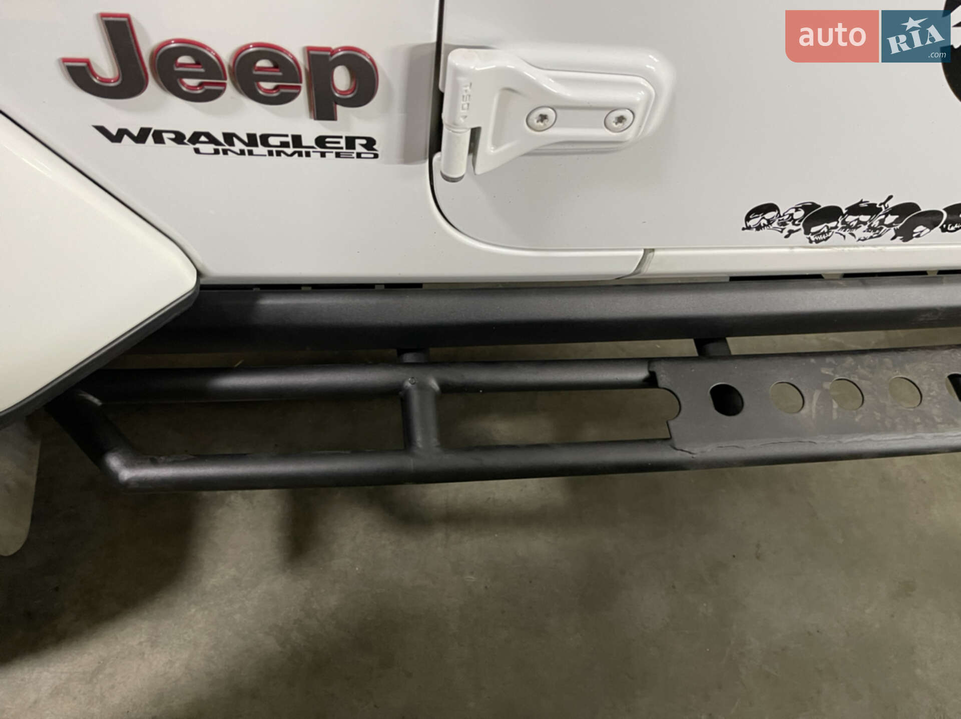 Jeep Wrangler 2018 VIN 1C4HJXFN8JW255490 фото оголошення 6 з 36